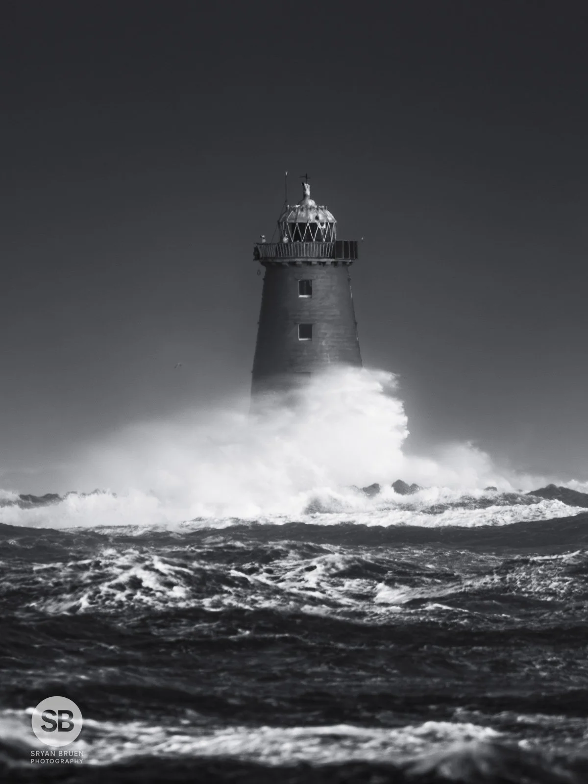 2025-12-09 Poolbeg Lighthouse Storm Bram waves.jpg