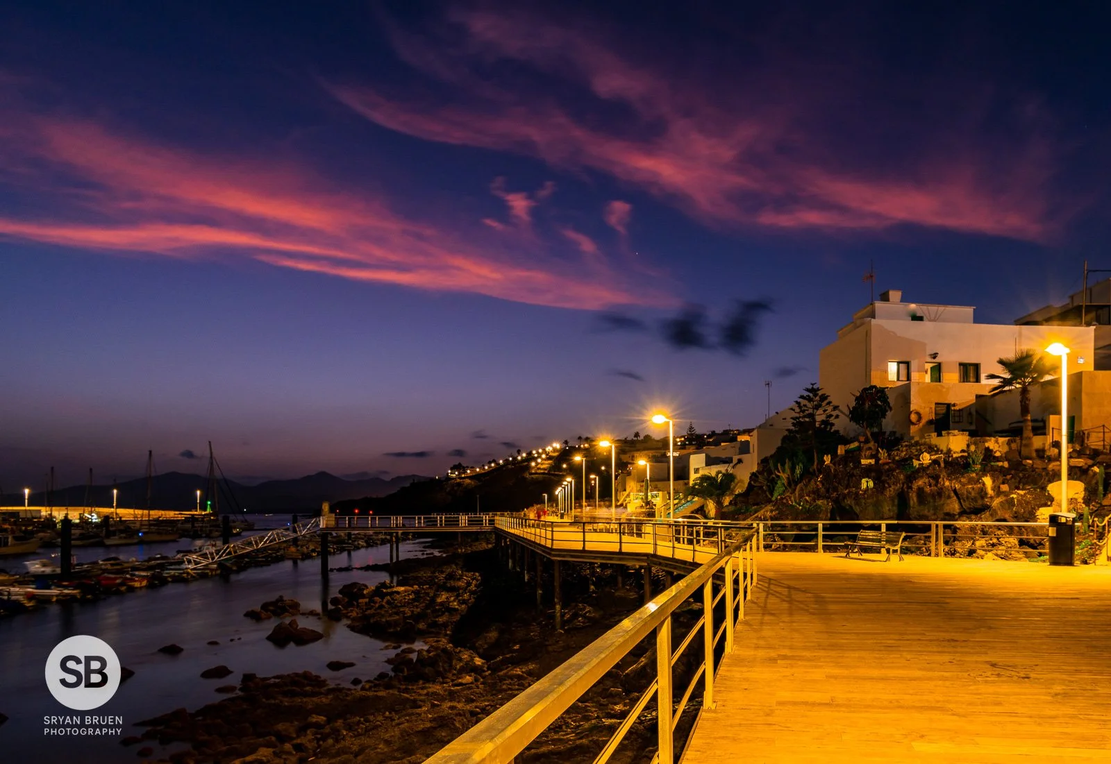 2022-10-09 Puerto del Carmen Old Town sunset 9 October 2022.jpg