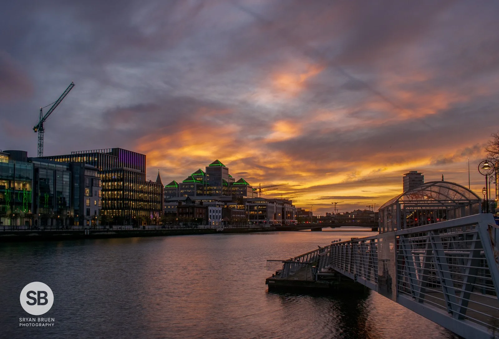 2021-10-26 Dublin City sunset sky 26 October 2021.jpg