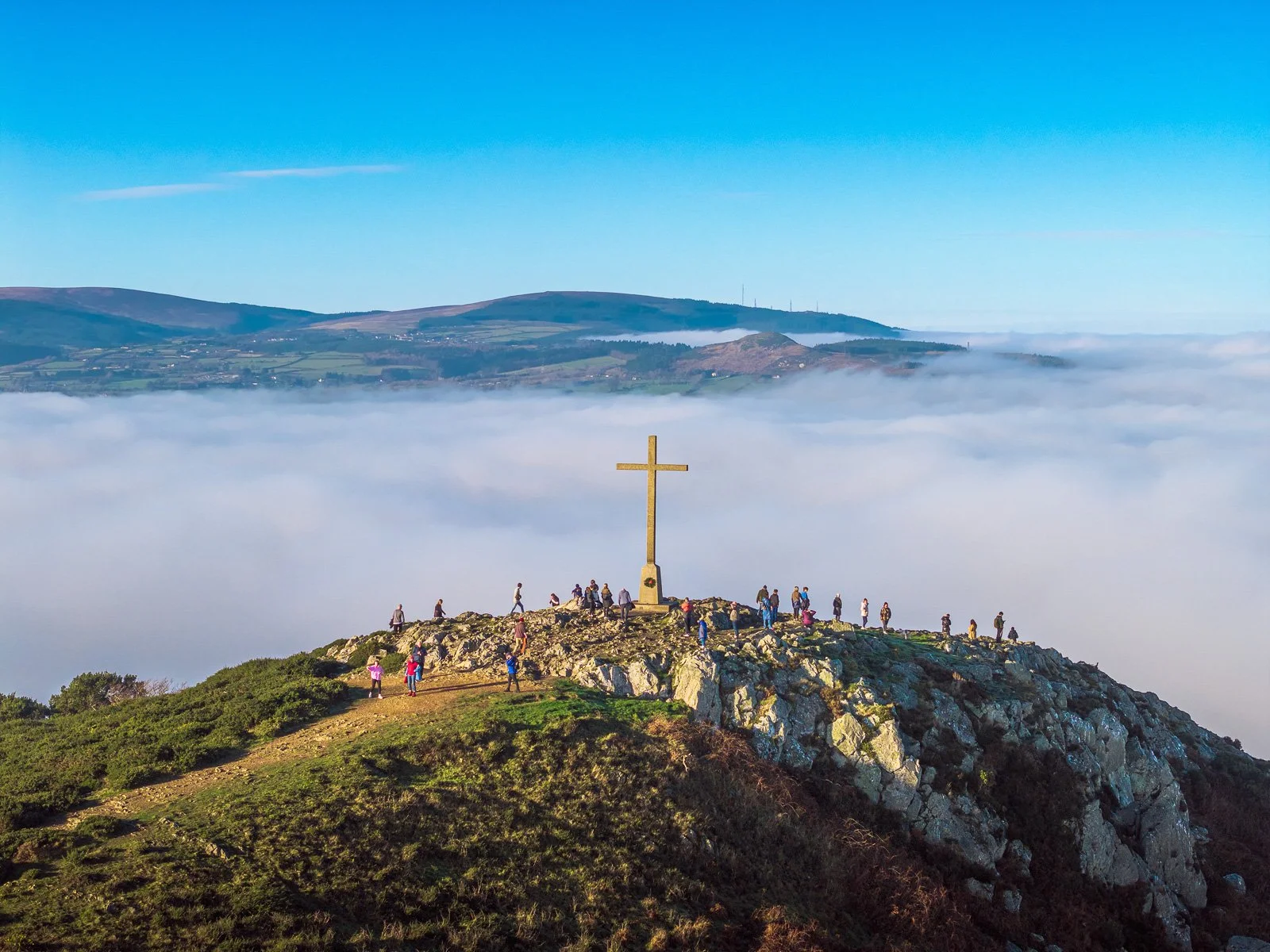 2024-12-26 Bray Head cross fog inversion 26 December 2024.jpg