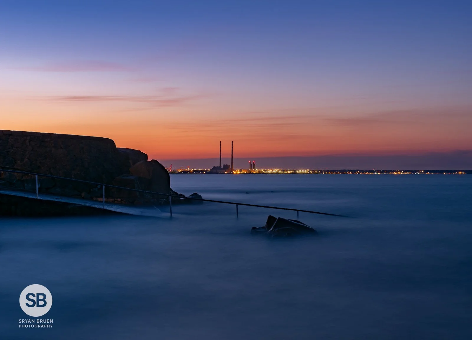 2022-04-25 Seapoint twilight 25 April 2022.jpg