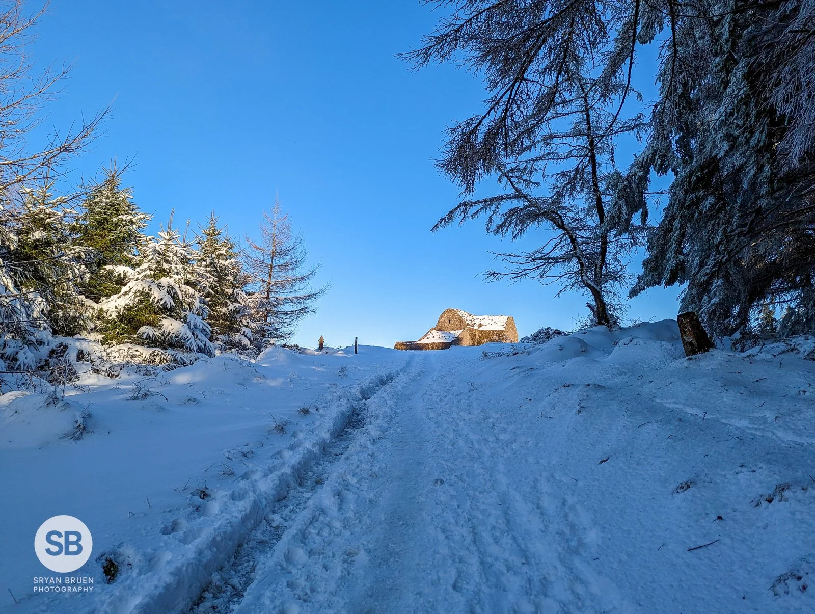 2023-03-10 Hellfire Club snow nearly there 10 March 2023.jpg