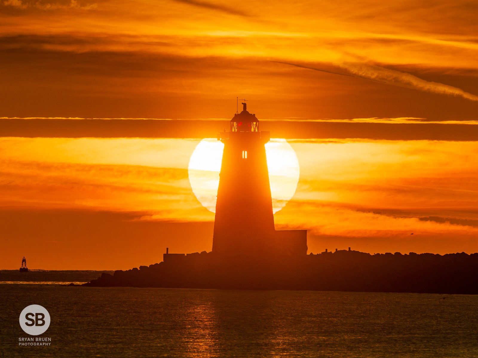 2024-09-16 Poolbeg Lighthouse sunrise 16 September 2024.jpg