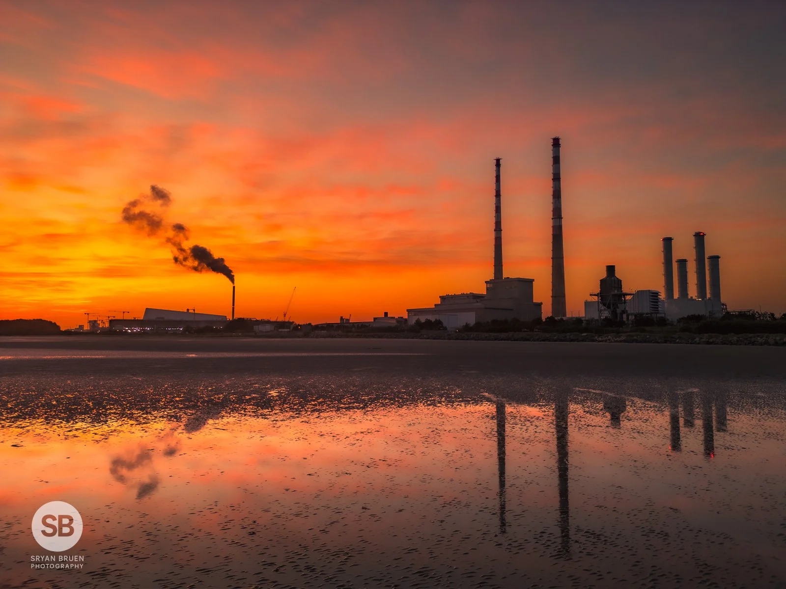 2024-09-19 Poolbeg Chimneys sunset reflections 19 September 2024.jpg