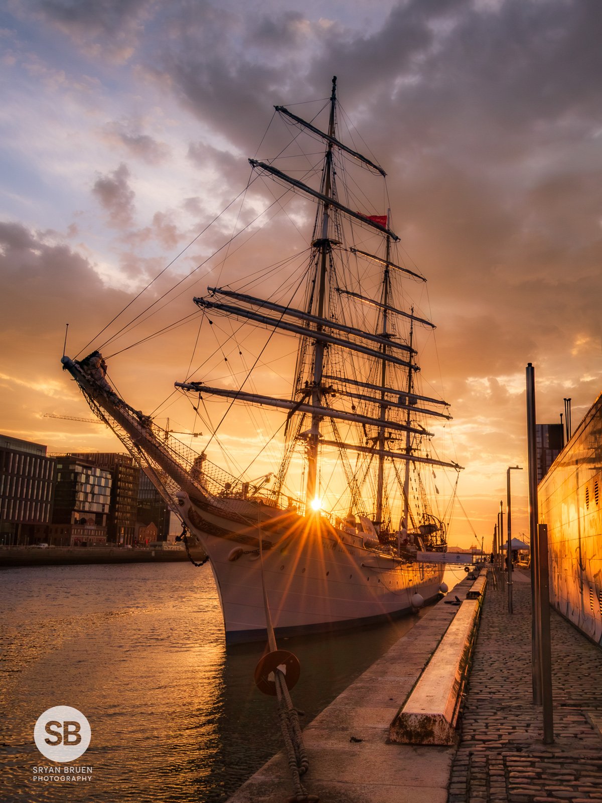 2026-04-07 Statsraad Lehmkuhl Dublin City sunrise starburst.jpg