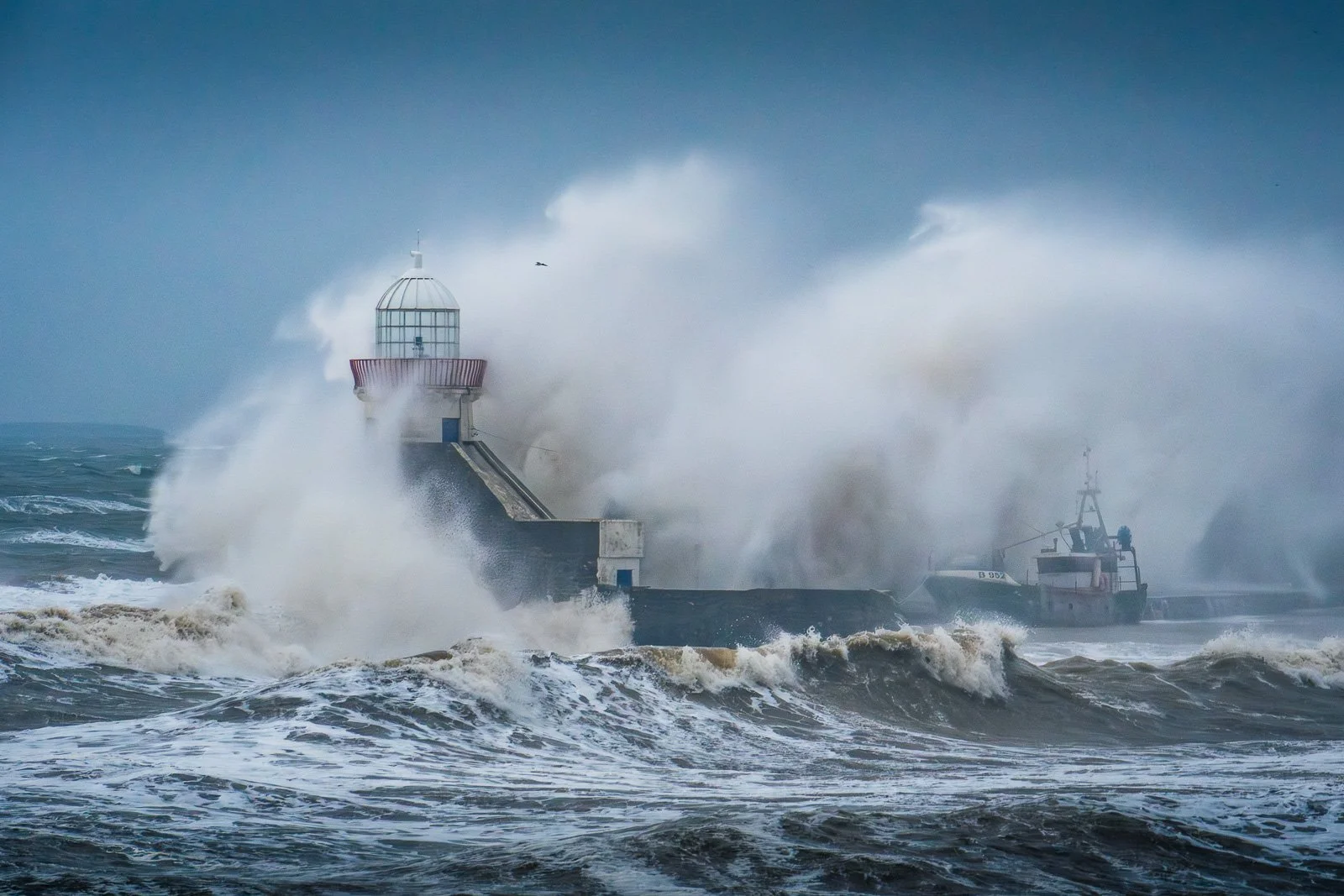 2026-02-03 Huge waves covering Balbriggan pier.jpg