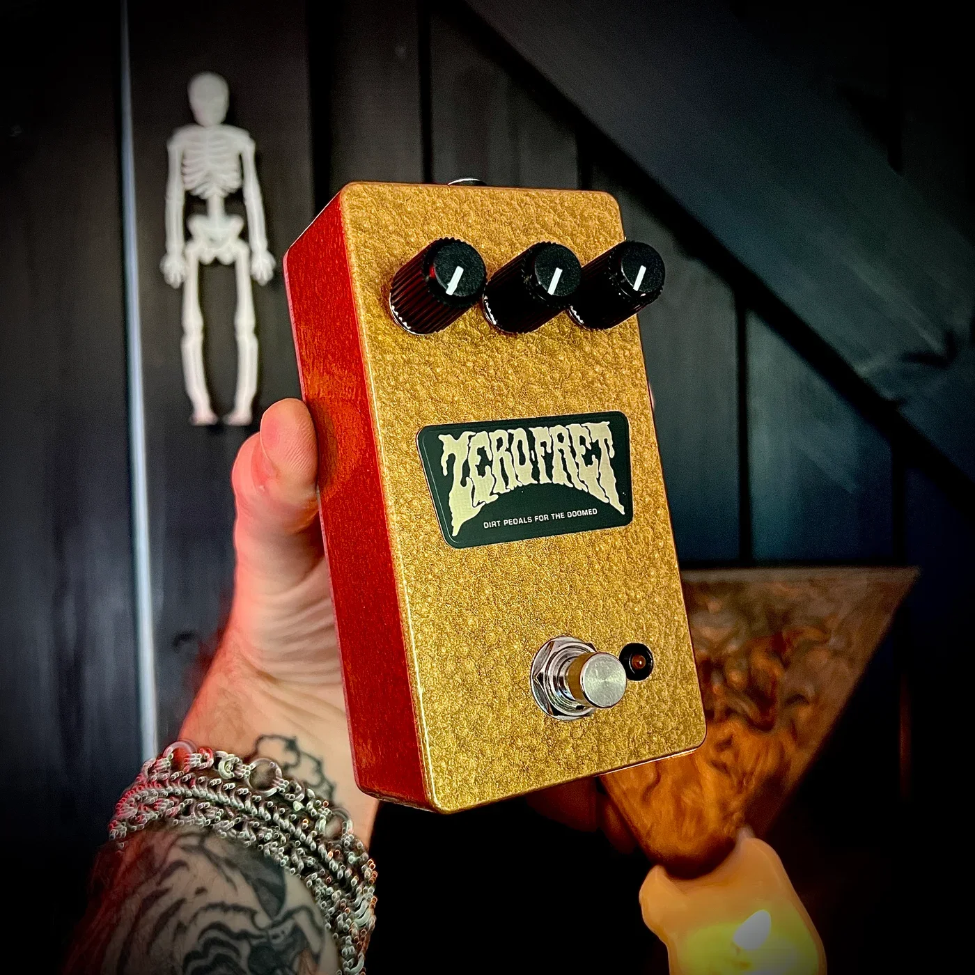 Logo design on guitar pedal for Zero Fret by Thirteen Scorpios
