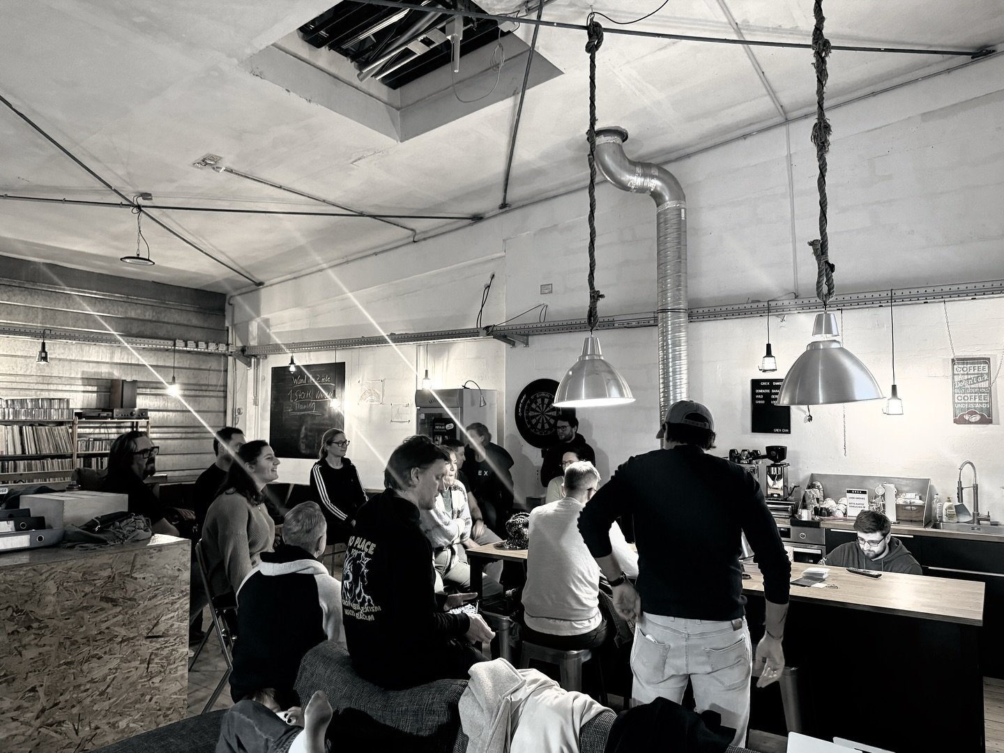 6 Wochen Nutrition Challenge: DONE ✅

Unsere Grexies haben gemeinsam &uuml;ber 100 kg verloren &ndash; aber vor allem eines gewonnen: Wissen, Struktur und neue Routinen.

Nach den anf&auml;nglichen Schwierigkeiten (ja, weniger Carbs sind am Anfang ke