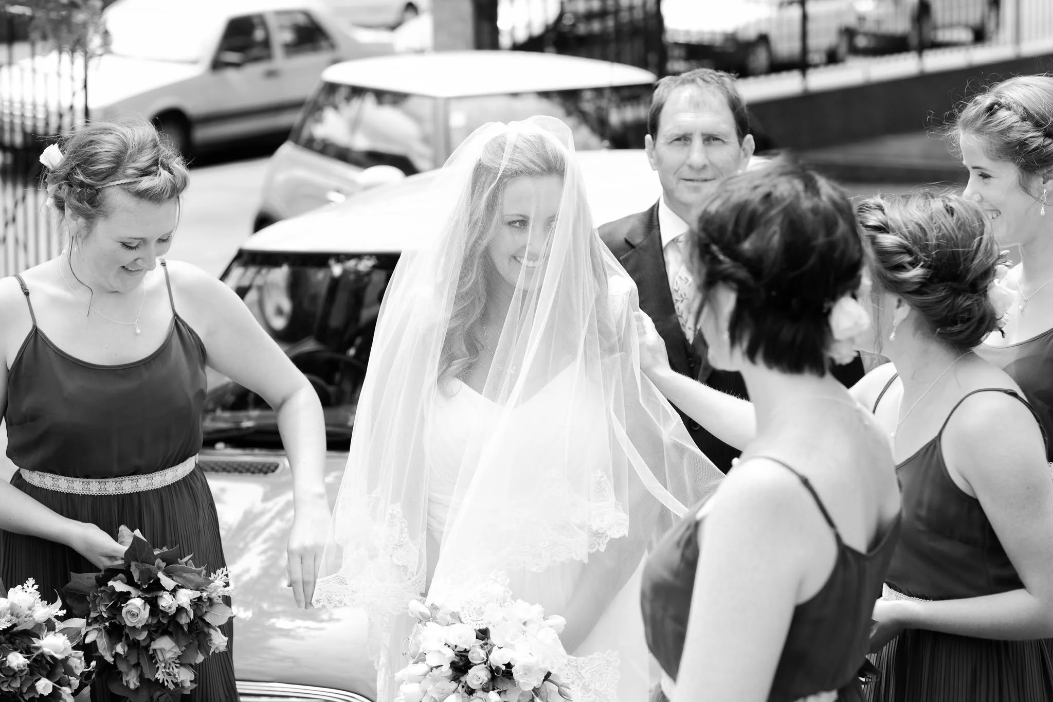 💍 Warm &amp; Natural
Before the ceremony &mdash; friends, a breath, and a moment that says everything.

#BridesmaidMoments #CandidWeddingPhotography #JoGramsPhotography