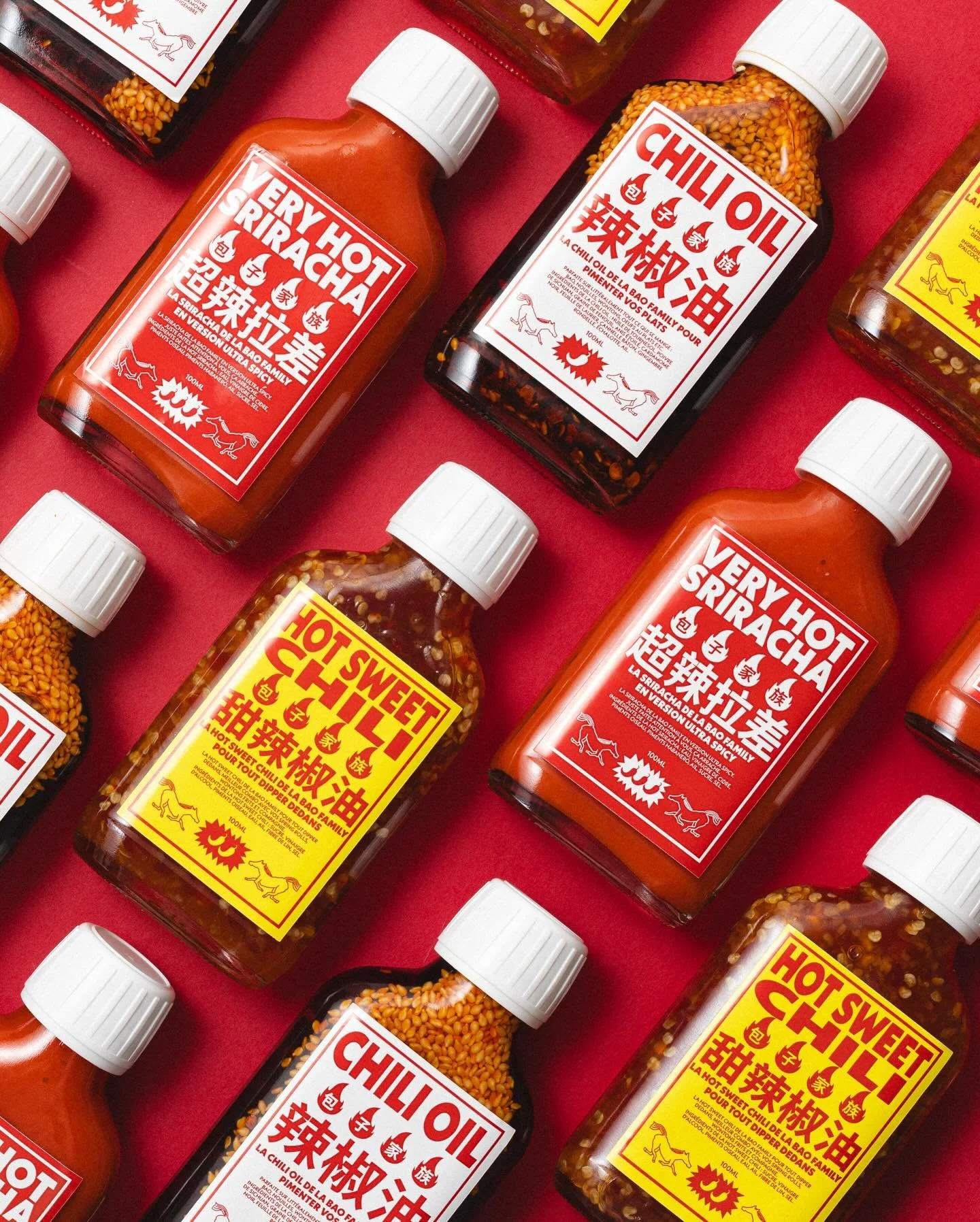 @bao.family 

Demand&eacute;es depuis toujours.
Elles arrivent enfin dans vos placards. 🌶️

Les nouvelles sauces piment&eacute;es BAO Family sont enfin en vente &agrave; partir du 30 janvier. 

Trois recettes signatures.
Trois niveaux de plaisir.
Un