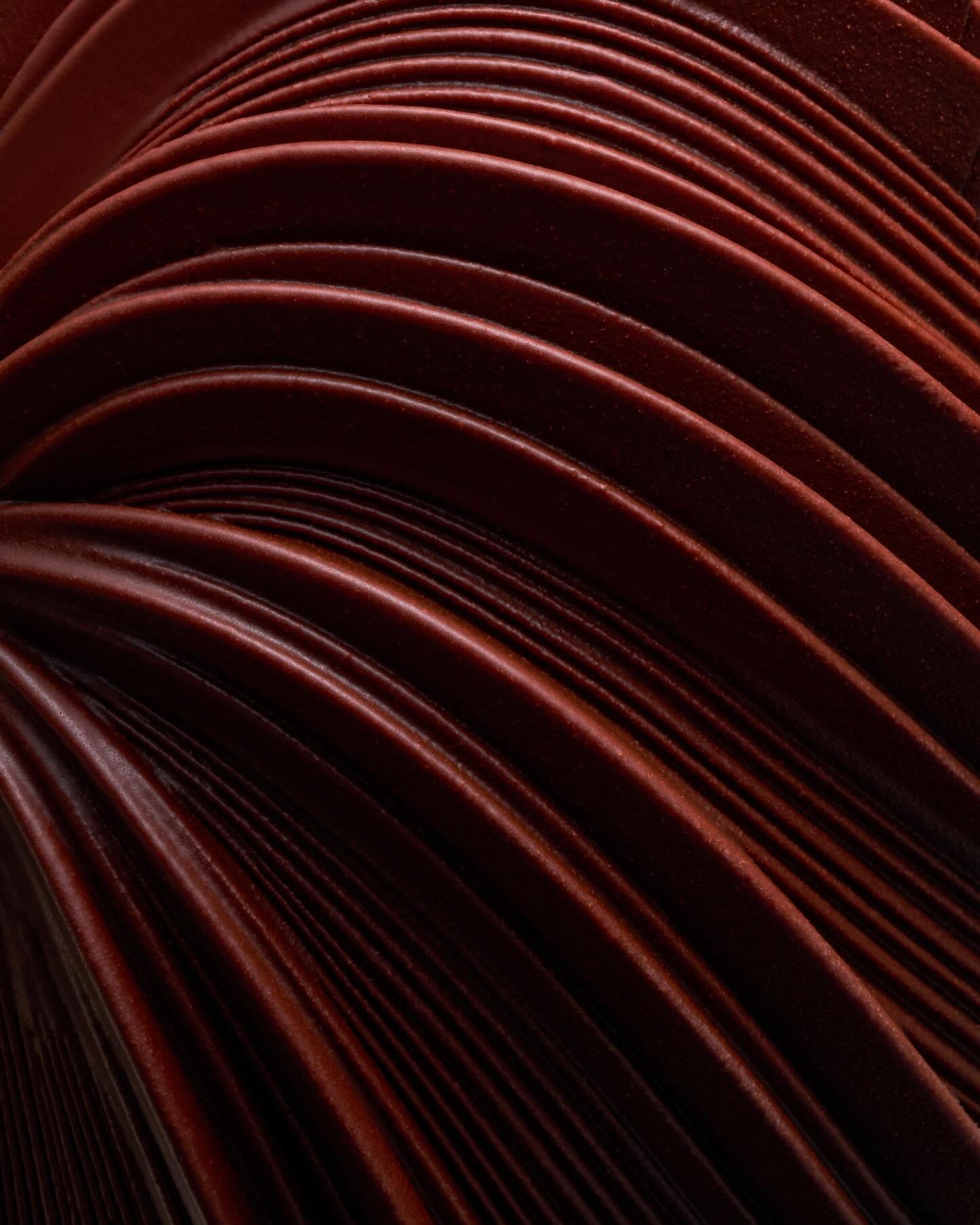 L'Oeuf Saint-Honor&eacute; @lebristolparis c&eacute;l&egrave;bre la beaut&eacute; du geste. 

Disponible en &eacute;dition limit&eacute;e &agrave; l'Epicerie des Ateliers du Bristol &agrave; partir du 18 mars 2026.

@maxence.barbot 
@johan_giacchetti