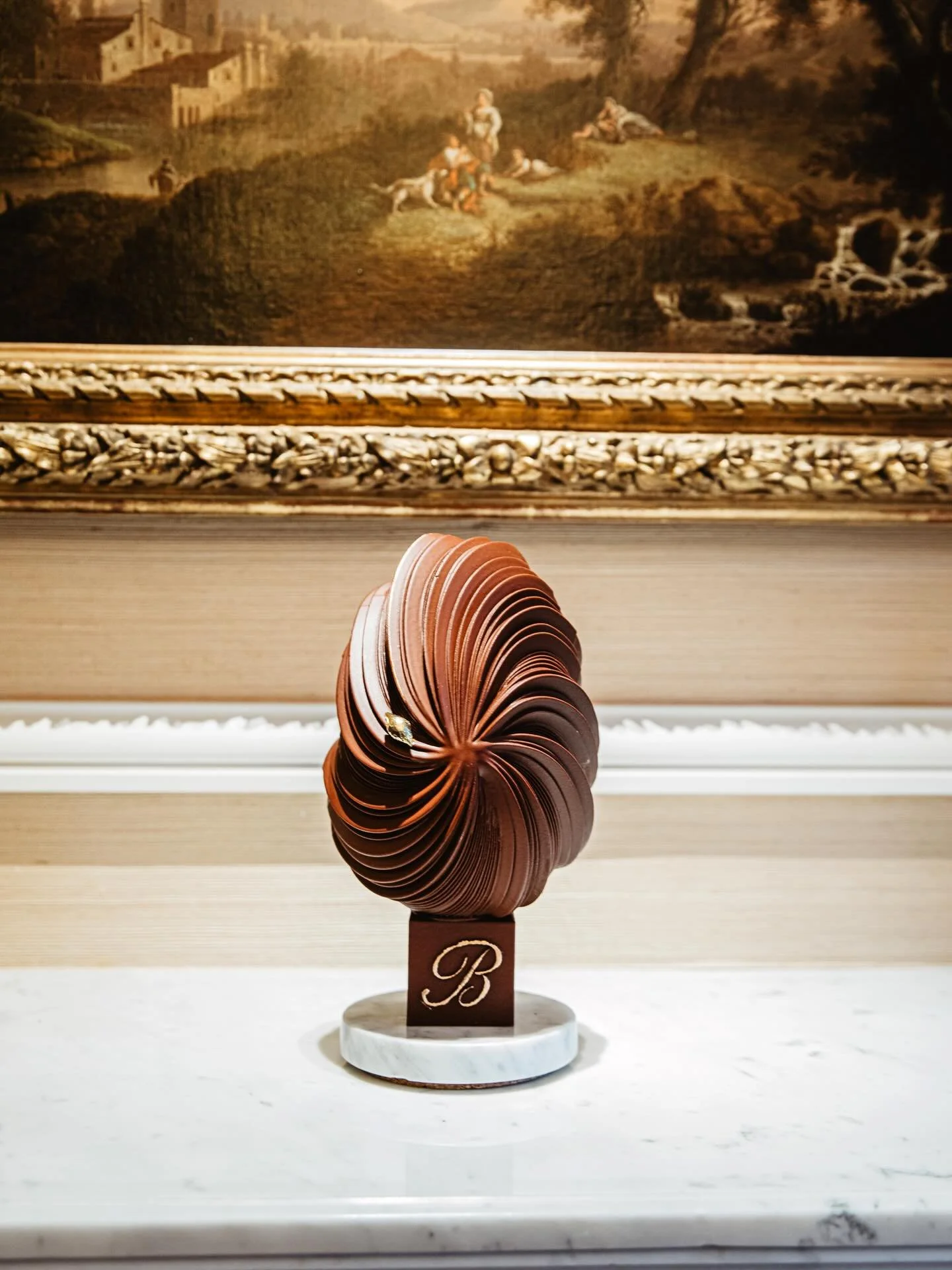 Easter is around the corner ✨

1/2 @lebristolparis 
3/4 @alameredefamille 
5/6/7 @dammannfreres_officiel @francoisdaubinet 

Cr&eacute;dit photos @griottes @herve_goluza @geraldinemartens 

#easter #chocolat