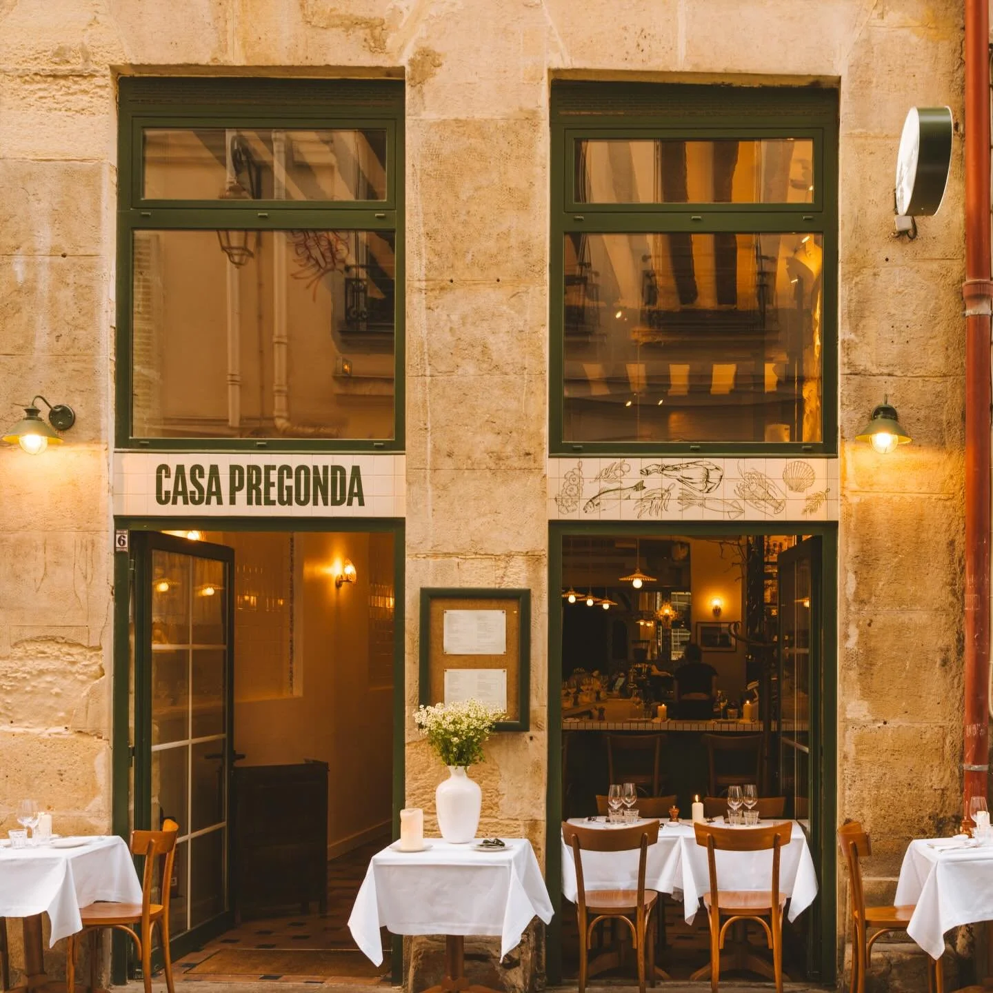 Celebrating the spring !! 

Une Cala minorquine au c&oelig;ur de Paris,
Terrasse @casapregonda 
6, rue Marie Stuart, Paris 2e. 

D&eacute;jeuner en terrasse, but make it chic, 
Terrasse Le Jardin Fran&ccedil;ais @lebristolparis 
112, rue du Faubourg 