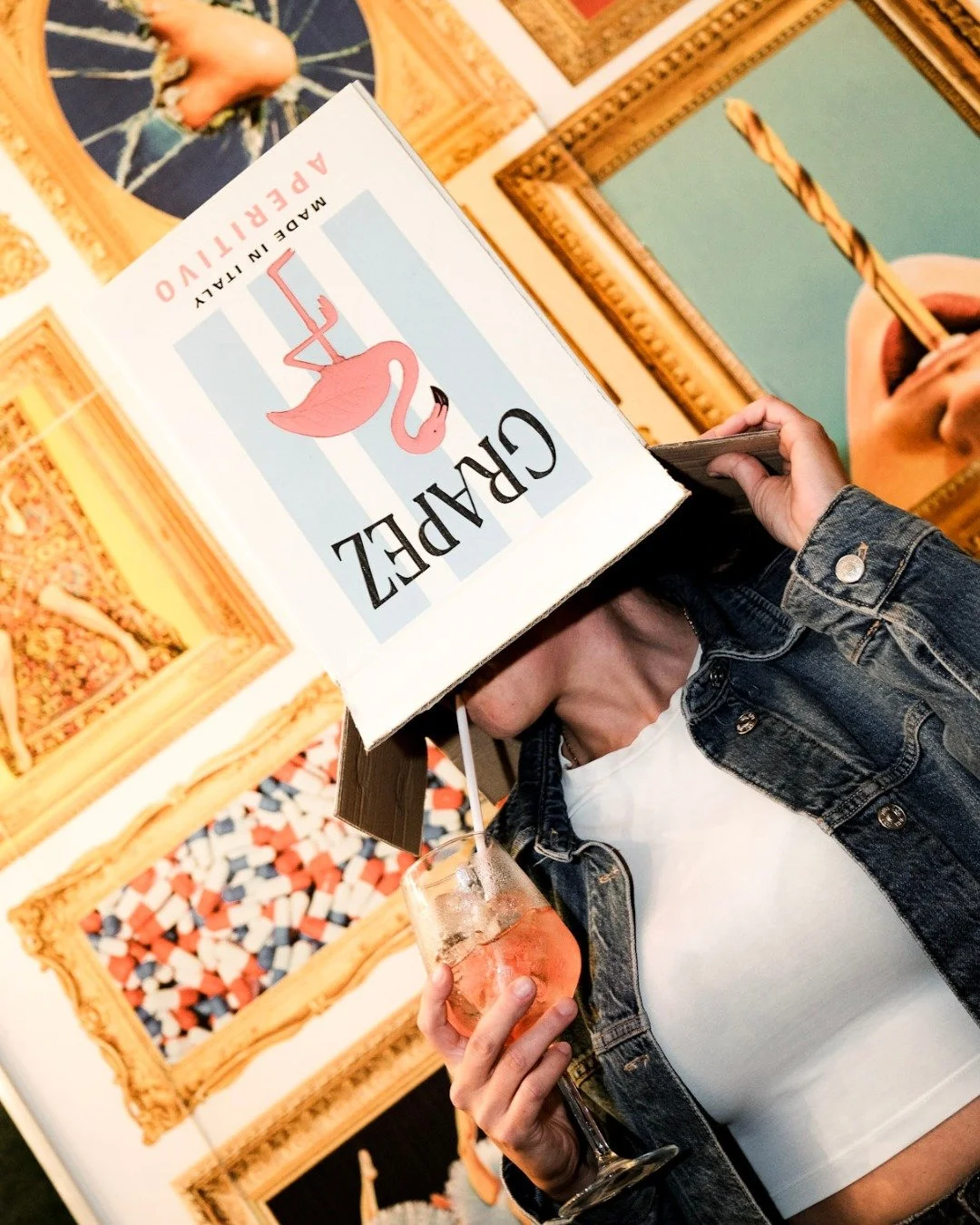 Drink outside (well, inside) the box. 🍹

#Grapez #GrapefruitSpritz #SpritzPompelmo #AperitivoPompelmo #Pompelmo