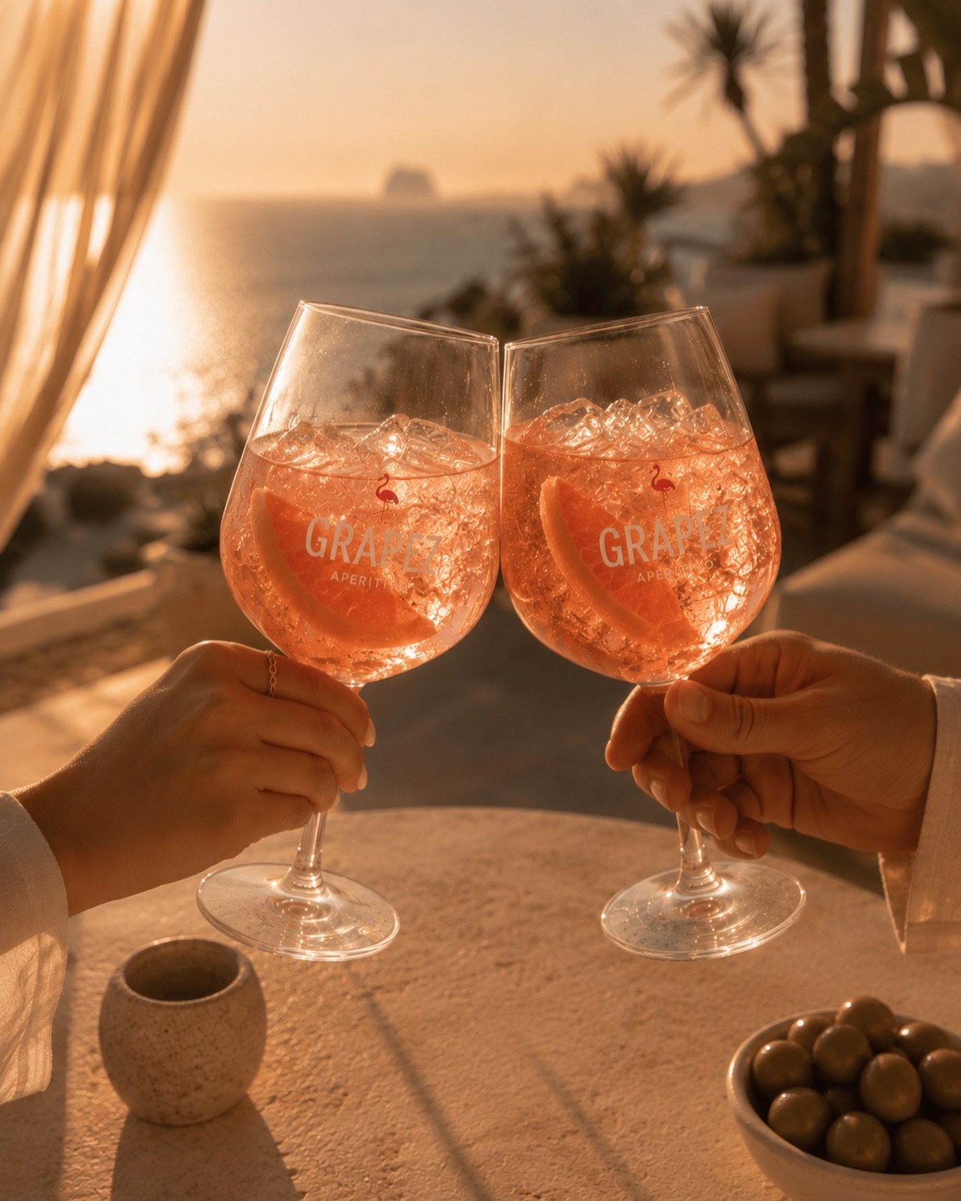 Tra il giorno che finisce e la serata che comincia 🦩

#itstimeforgrapez

#grapez #pinkhour #aperitivoitaliano #spritzalpompelmo