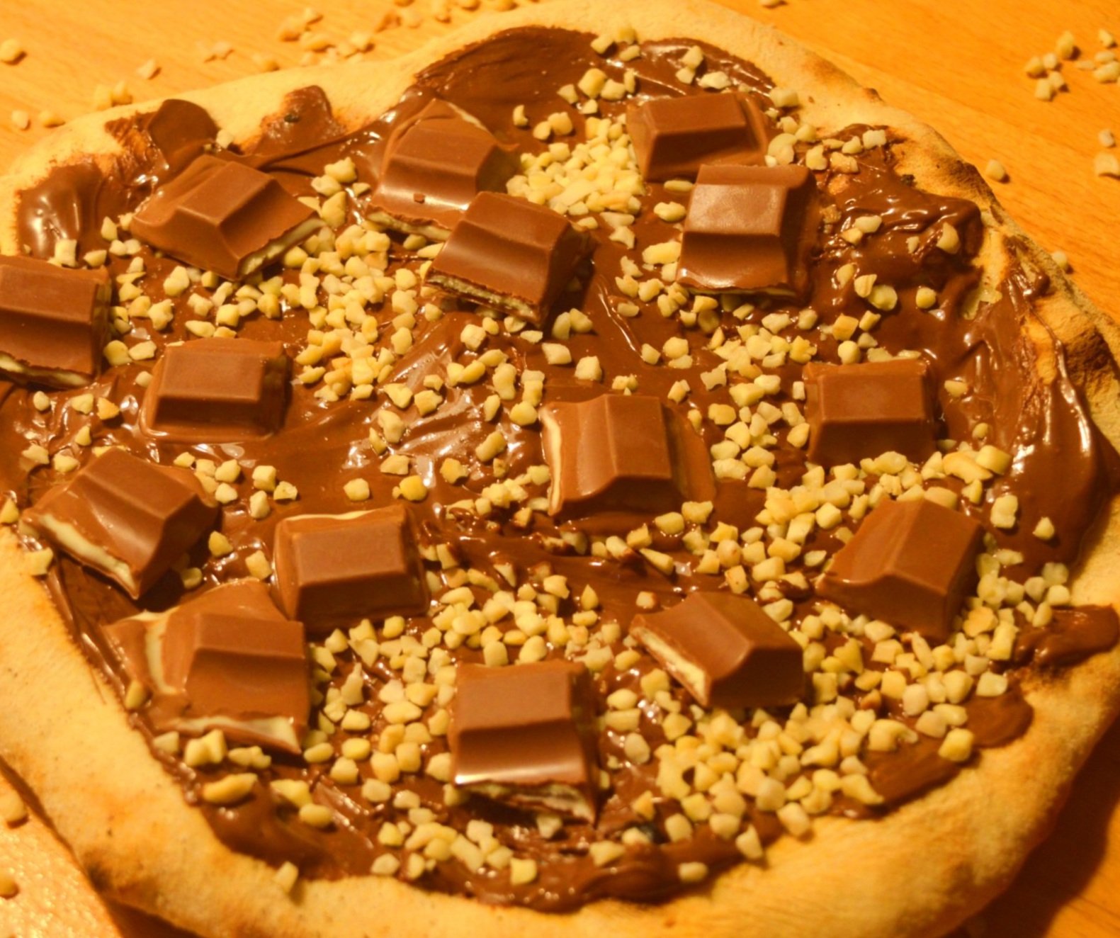 PIZZA NUTELLA + KINDERRIEGEL