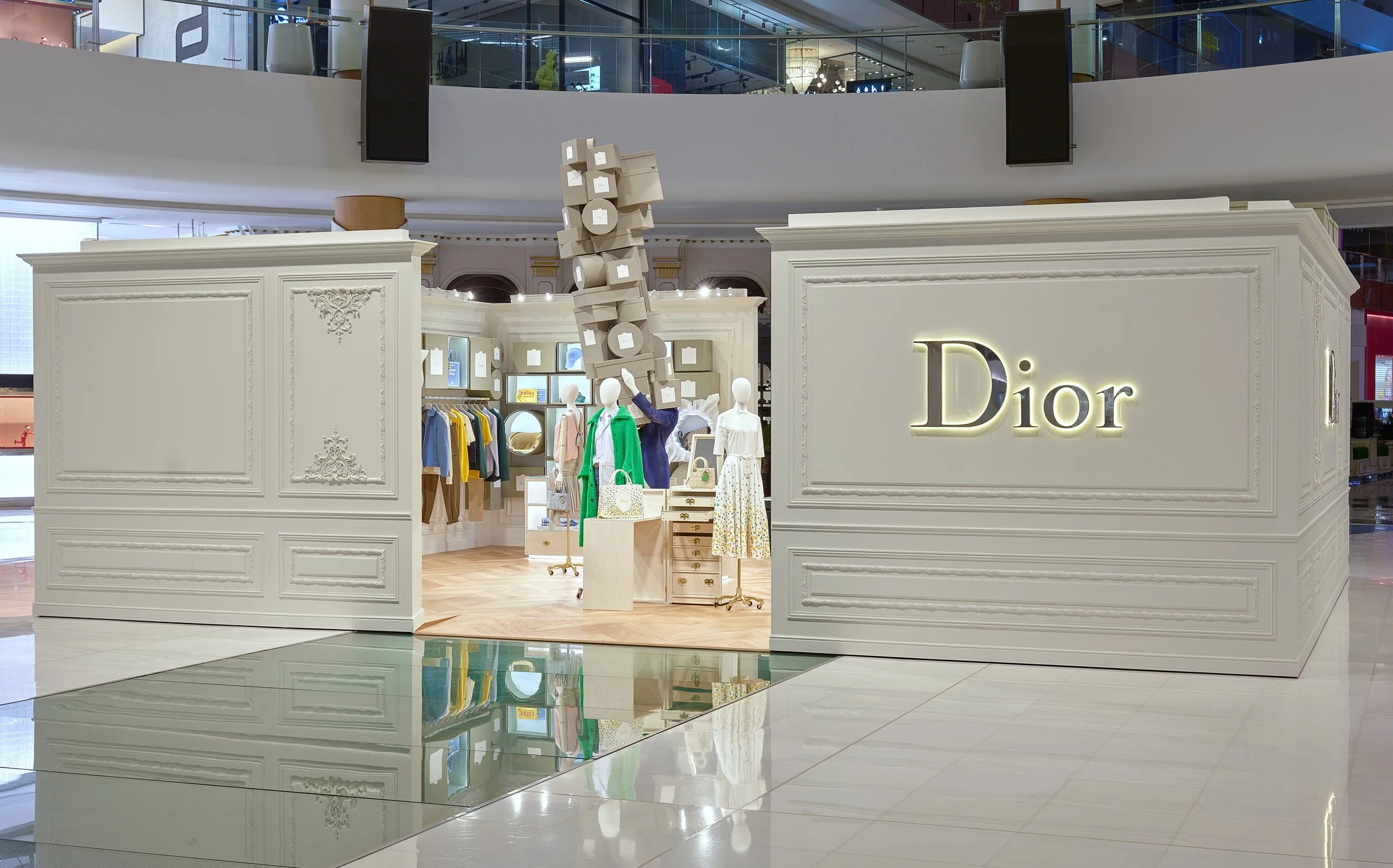 Dior_VM_Dubai Mall_Popup_Amended_January_2026_05.jpg