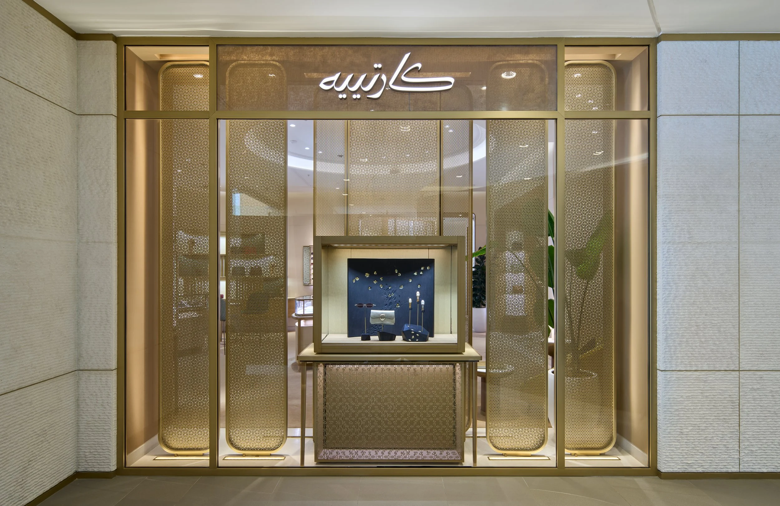 Cartier_VM_Centria Mall_03.jpg