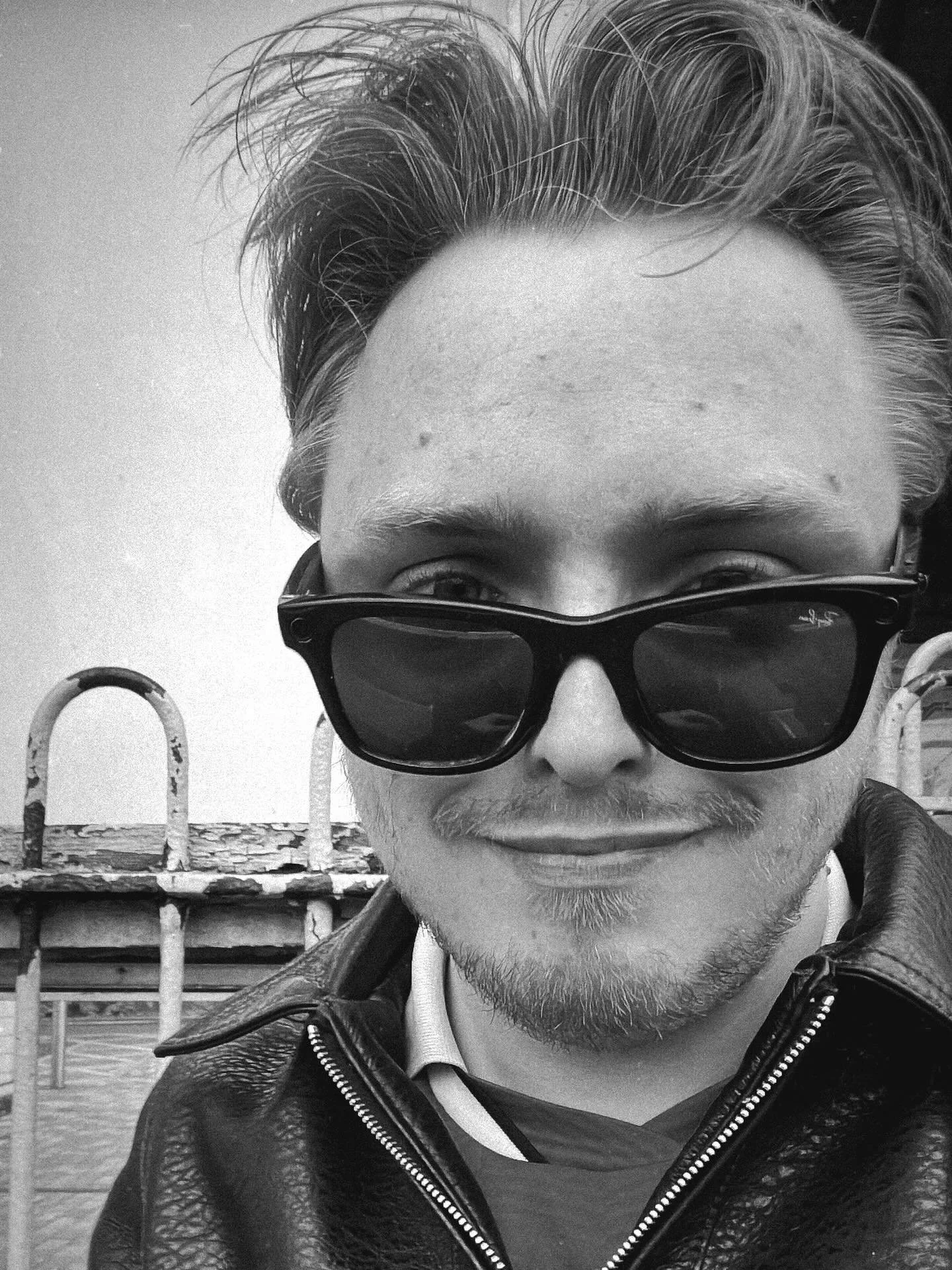 Hi everyone! I&rsquo;d been lined up for a job, but unfortunately it fell through today, so I&rsquo;m back on the search for something permanent - after applying for so long!

As you know, I have experience in design and photography, but I&rsquo;m al