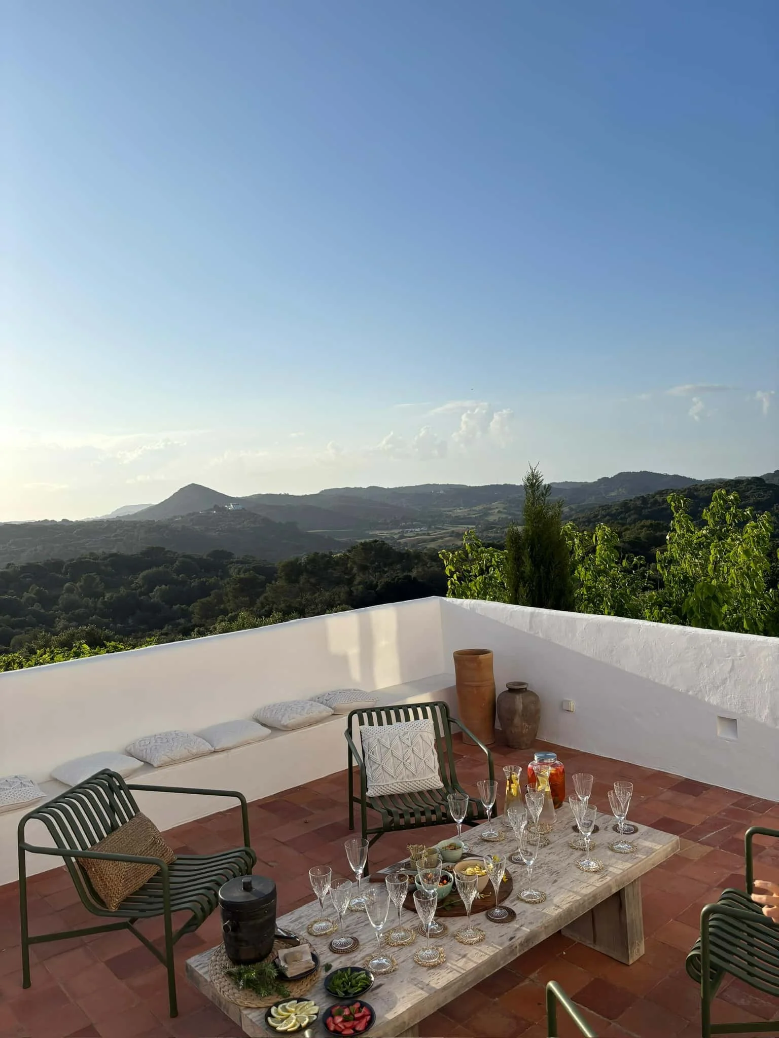 jivamukti-yoga-retreat-menorca-es-bec-daguila-23.jpg