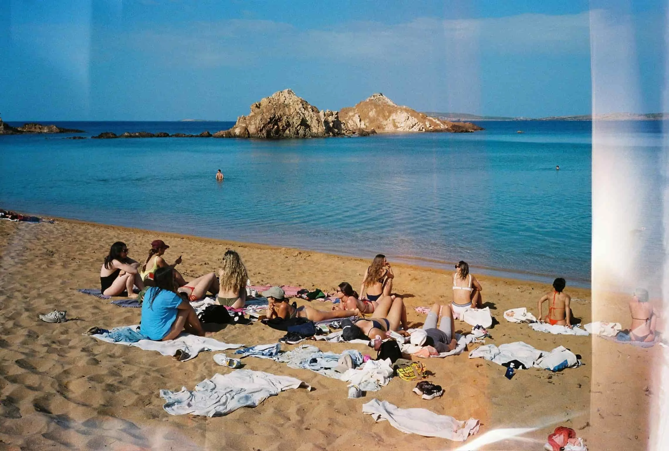 jivamukti-yoga-retreat-menorca-es-bec-daguila-14.jpg