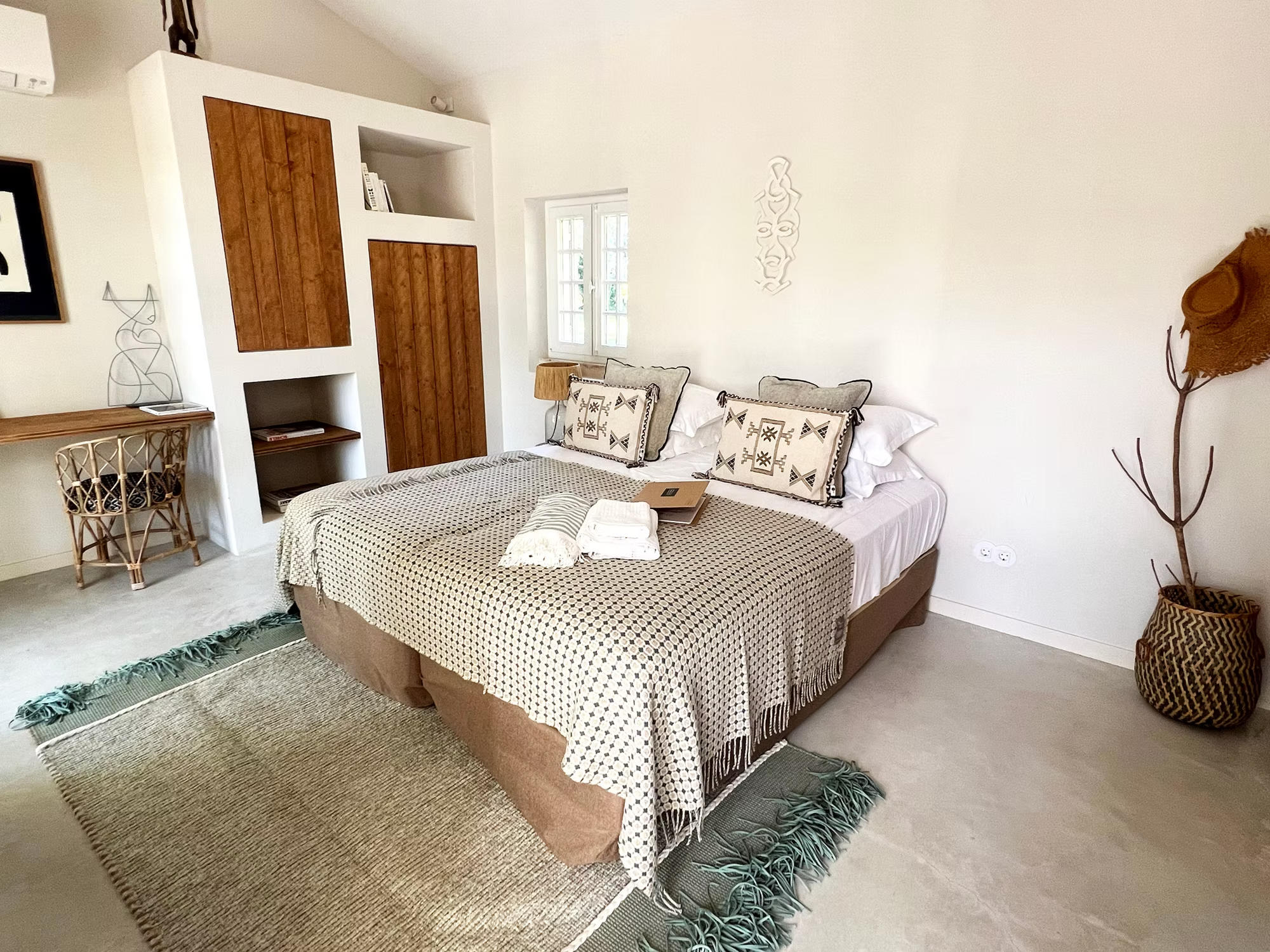room-retreat-portugal.png
