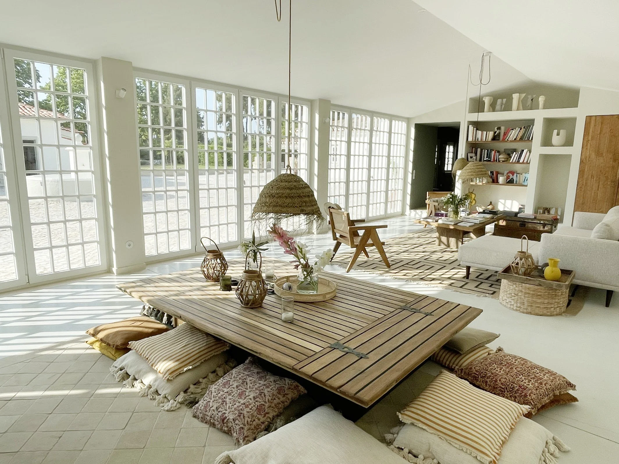 Terra Quinta: comedor y salón.jpg