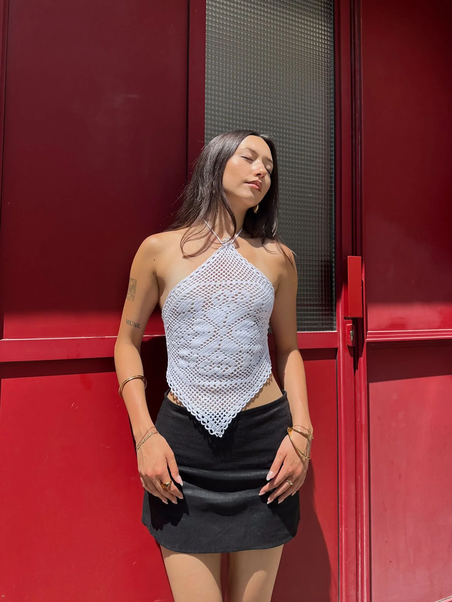 nibi-handmade-white-crochet-halter-linen-black-skirt-barcelona_©Heidi_Cavazos_126.jpg