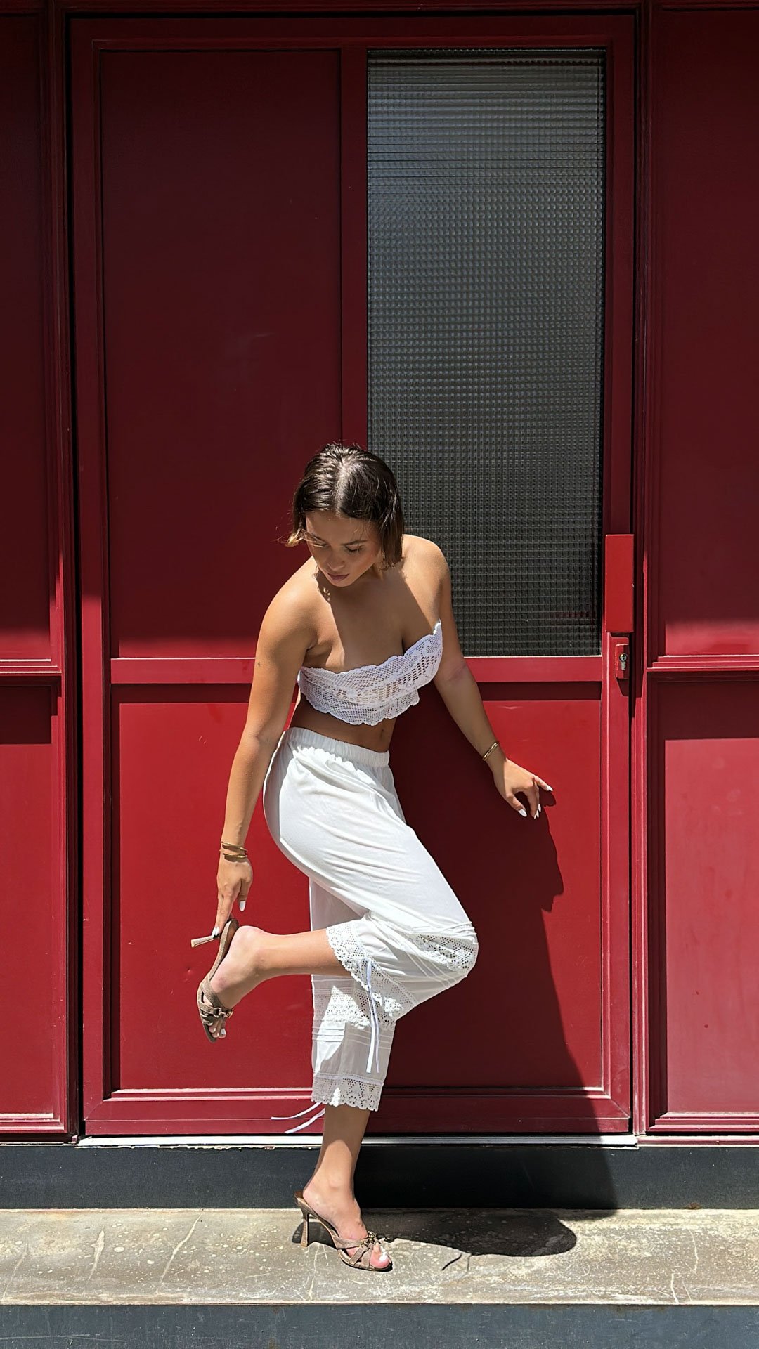 nibi-sustainable-summer-fashion-white-crochet-top_©Heidi_Cavazos_136.jpg