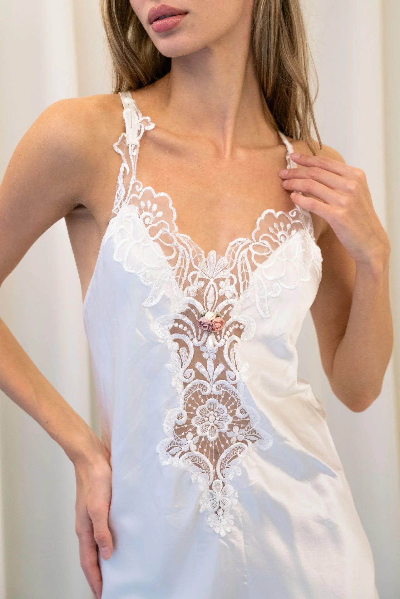 Nibi-bridal-white-satin-nightgown_5.jpg