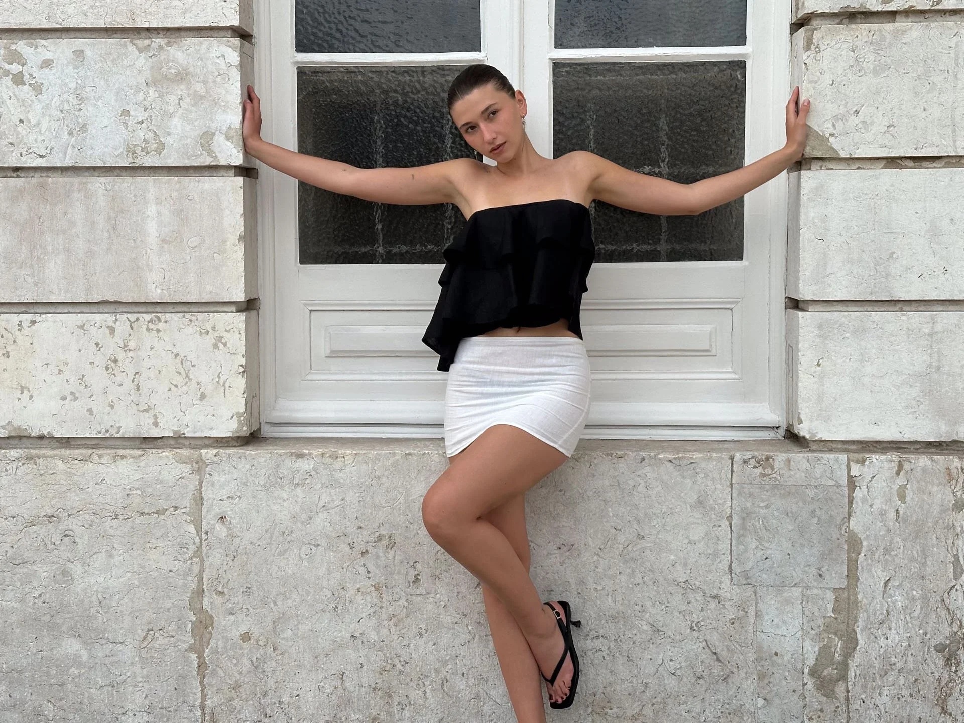 Frou Frou Cape in Black