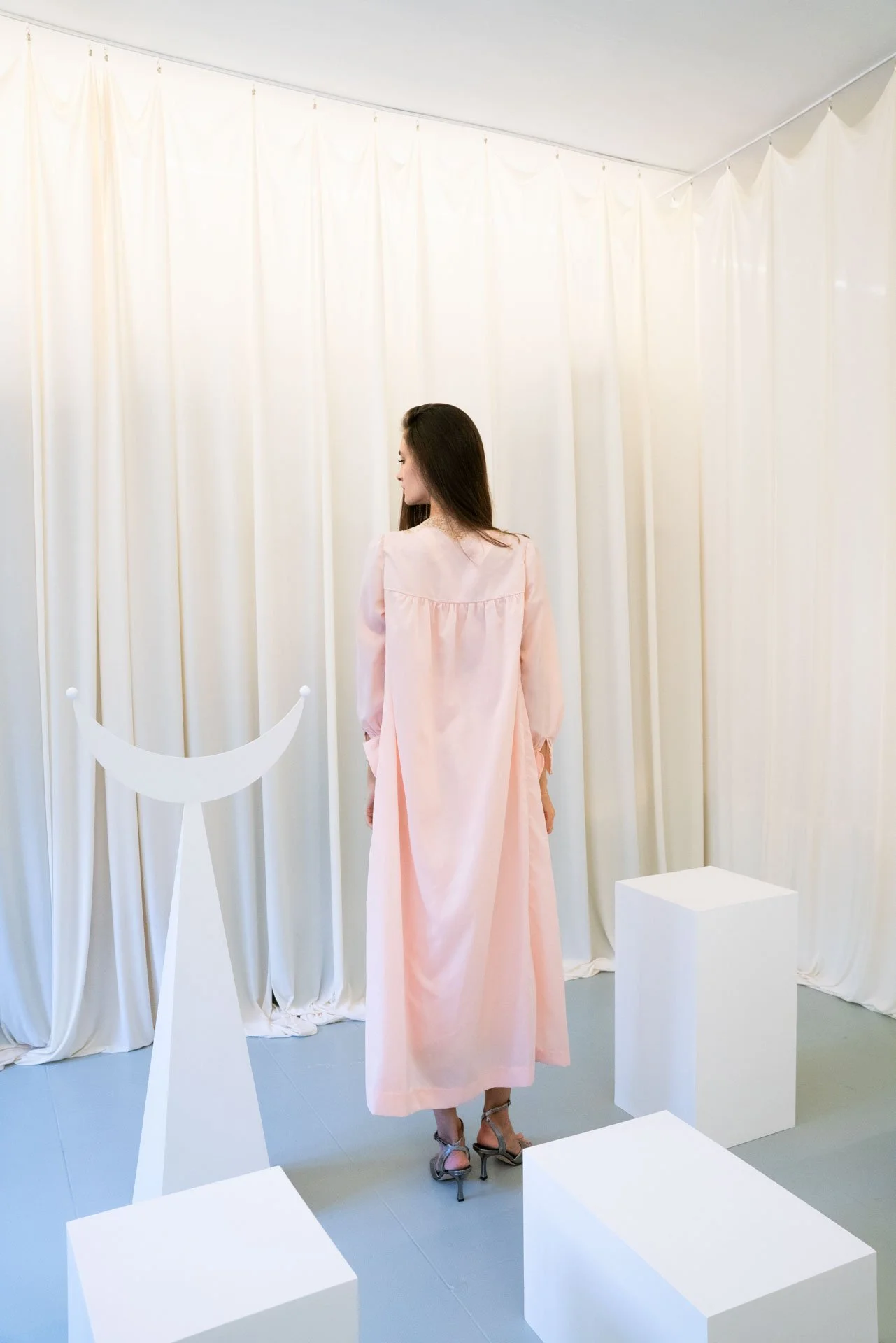 Nibi-vintage-pink-lace-nightgown-robe_04.jpg