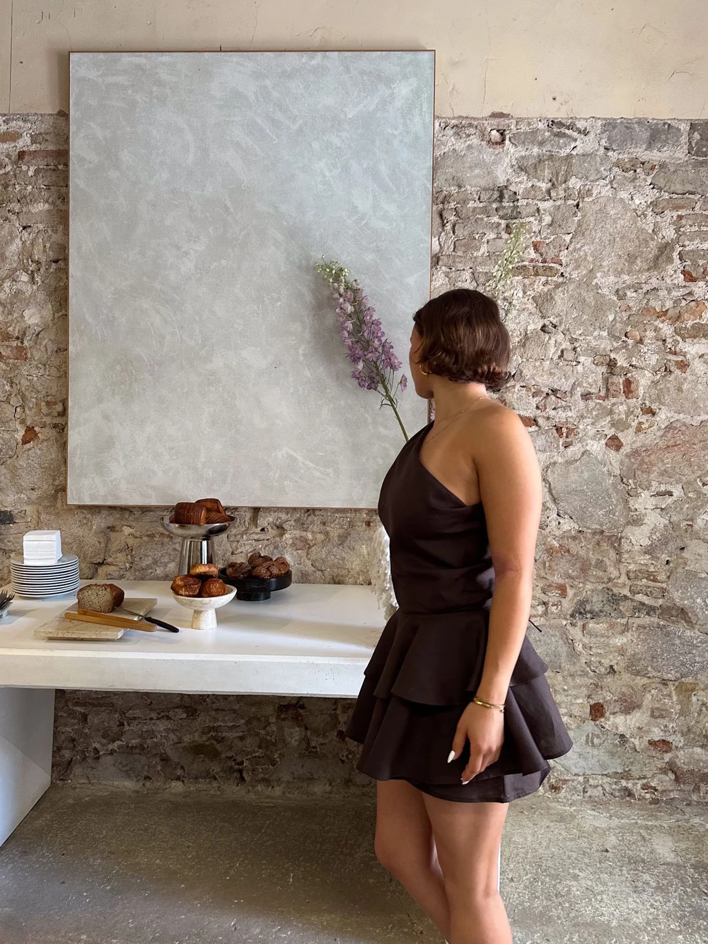 nibi-brown-linen-strapless-tiered-top-mini-skirt_©Heidi_Cavazos_015.jpg