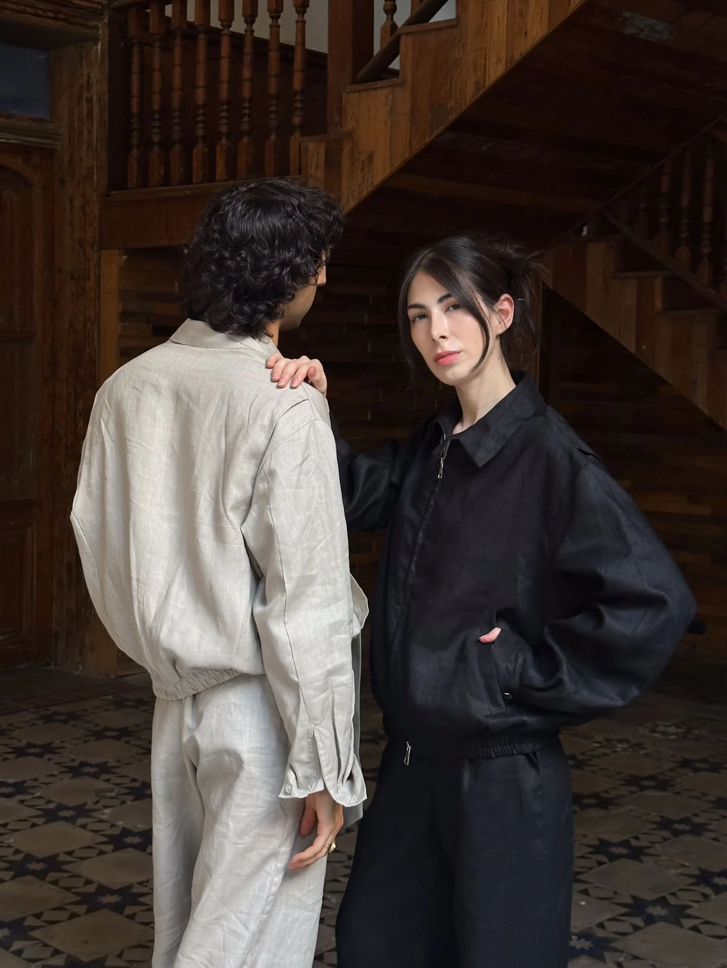 genderless-linen-jacket-and-trousers-set.jpg