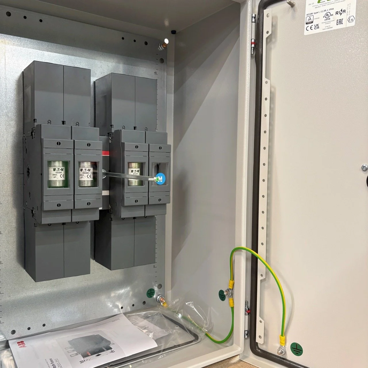 Swich fuse - slideshow - 1 Large.jpeg