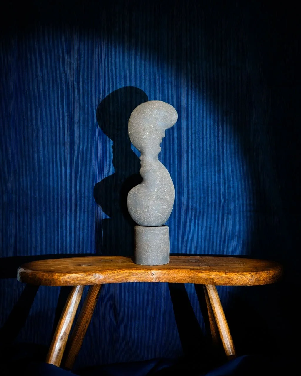 Discover @thaliadalecky&rsquo;s work, curated as part of our inaugural hanging at l&rsquo;Appartement Pr&eacute;sence, in Paris &mdash;

Work : &laquo;&nbsp;Intensus Amor&nbsp;&raquo;

📸 @kgsfrench.photo