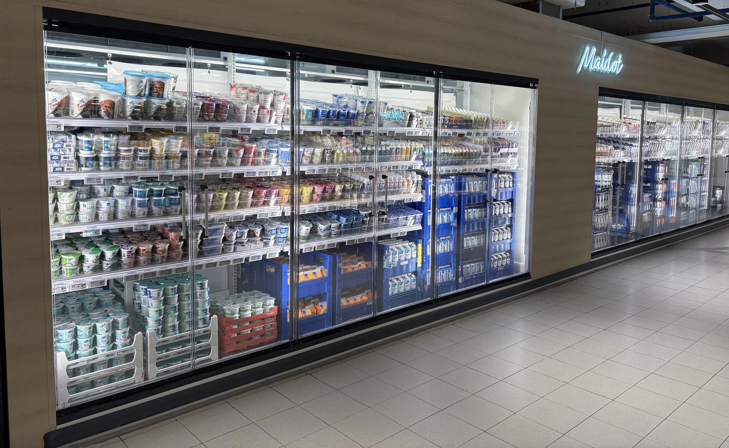 Terminaali etuseinä.jpg