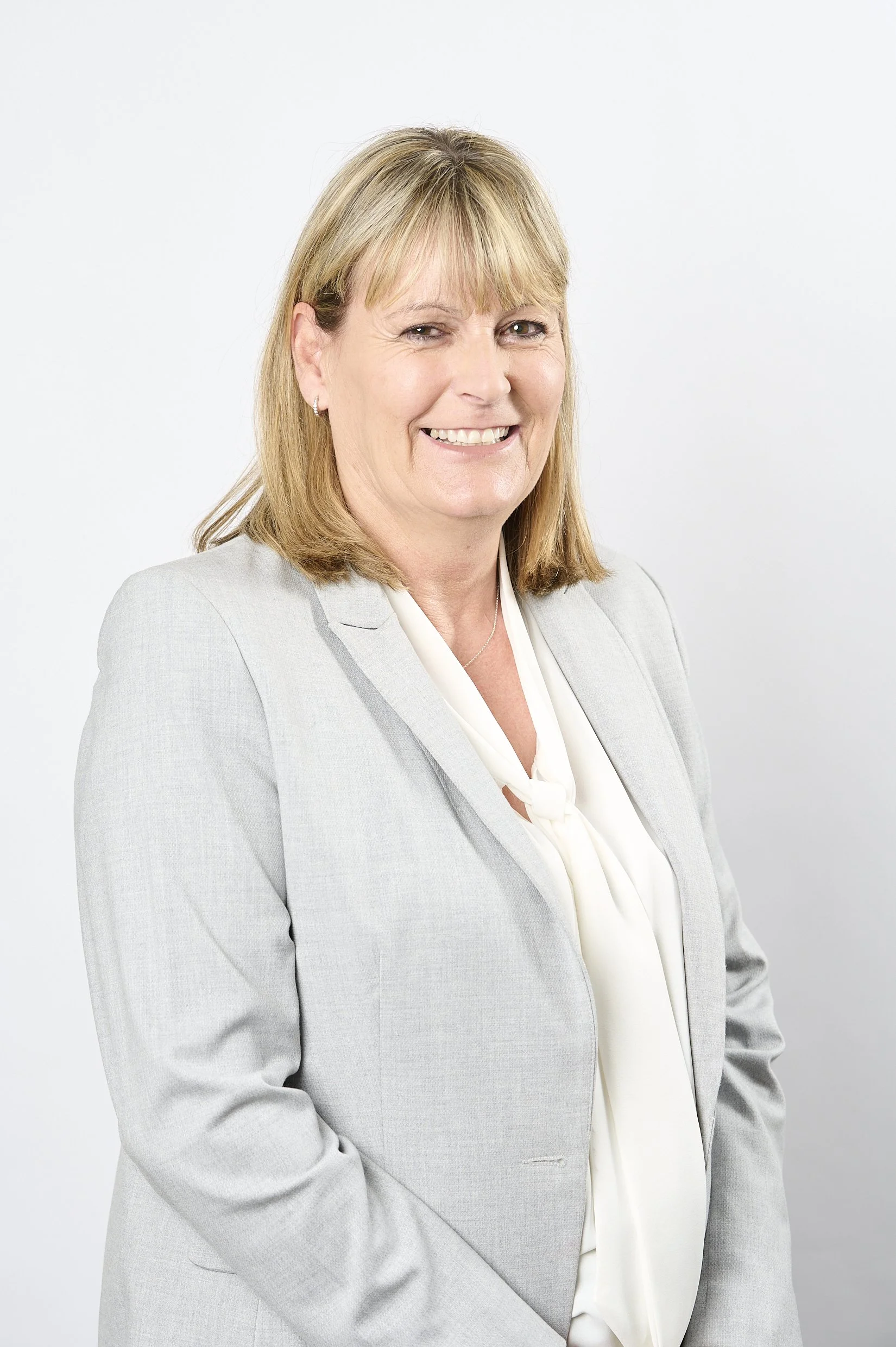 AM Healthcare Headshots-0486-Helen.jpg