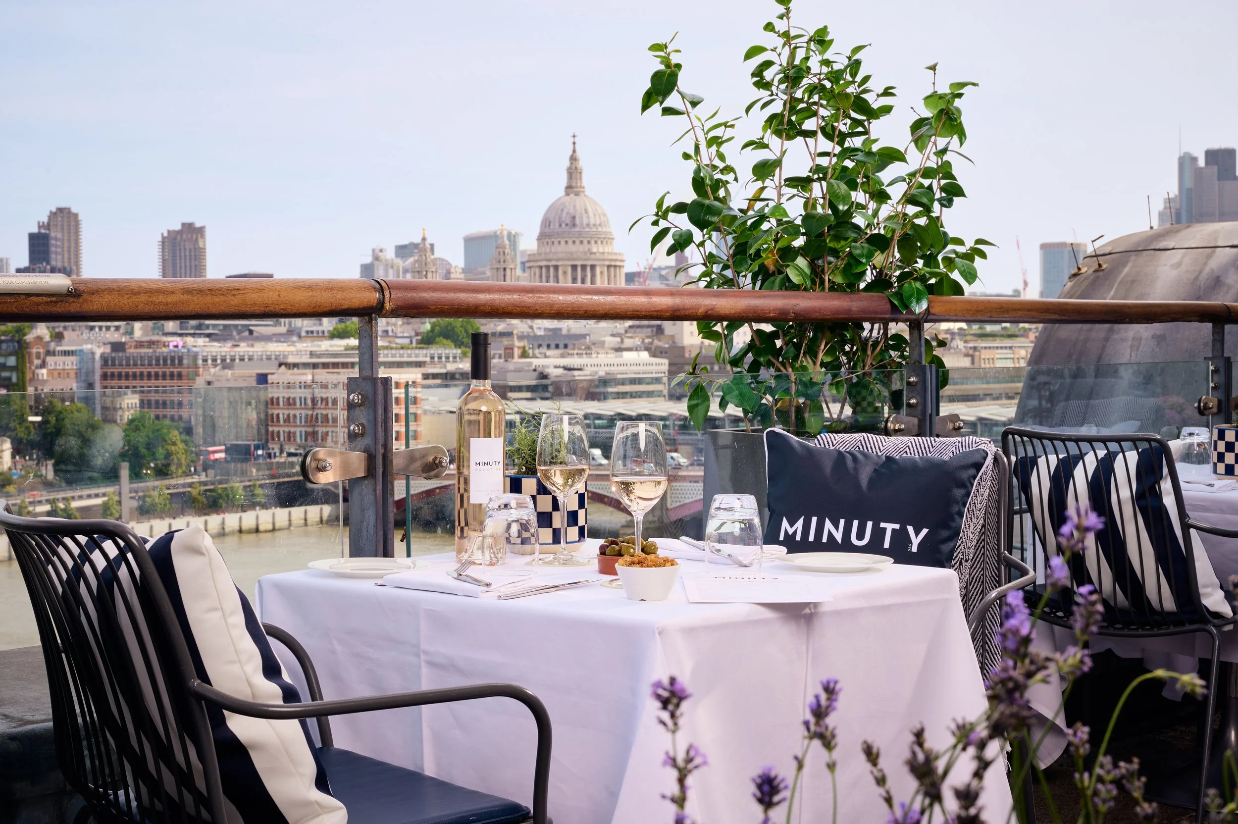 EV-OXO Tower Minuty-EH1_4791-24-07-26-EH.jpg