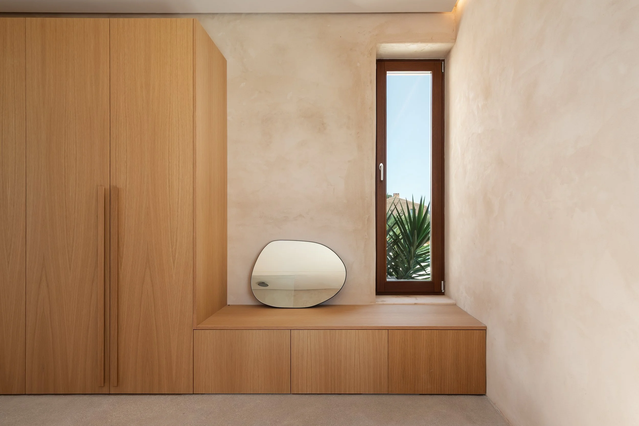 Iroko wood and lime mortar detail, sustainable finca architecture Mallorca — Vladimir Vladimirov