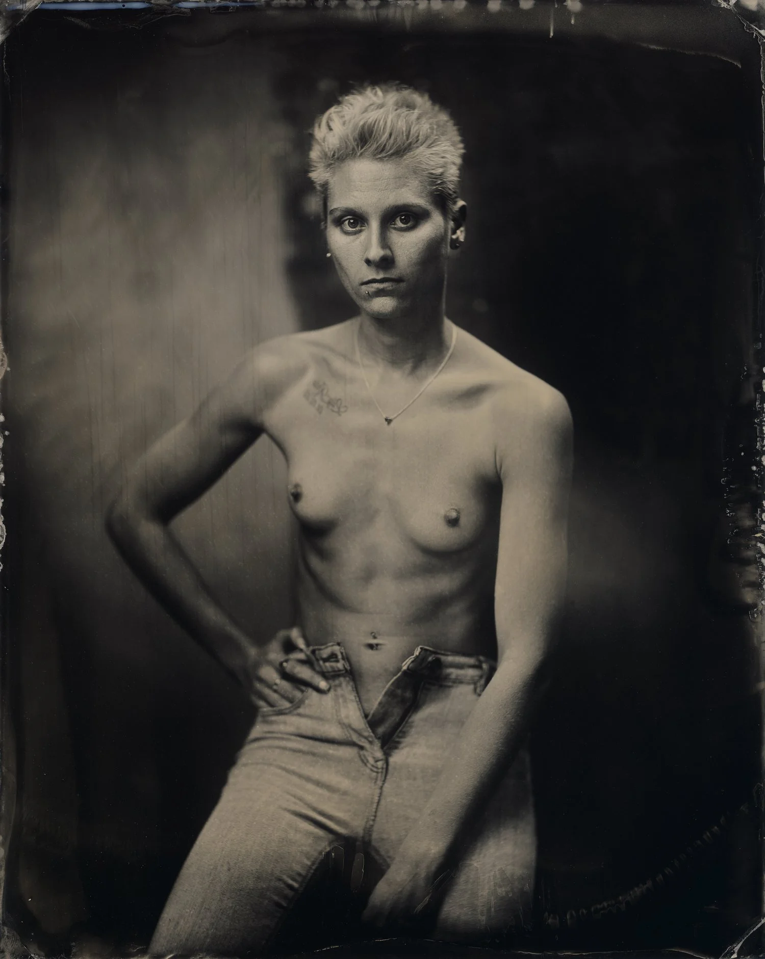 Laetitia_seated.jpg