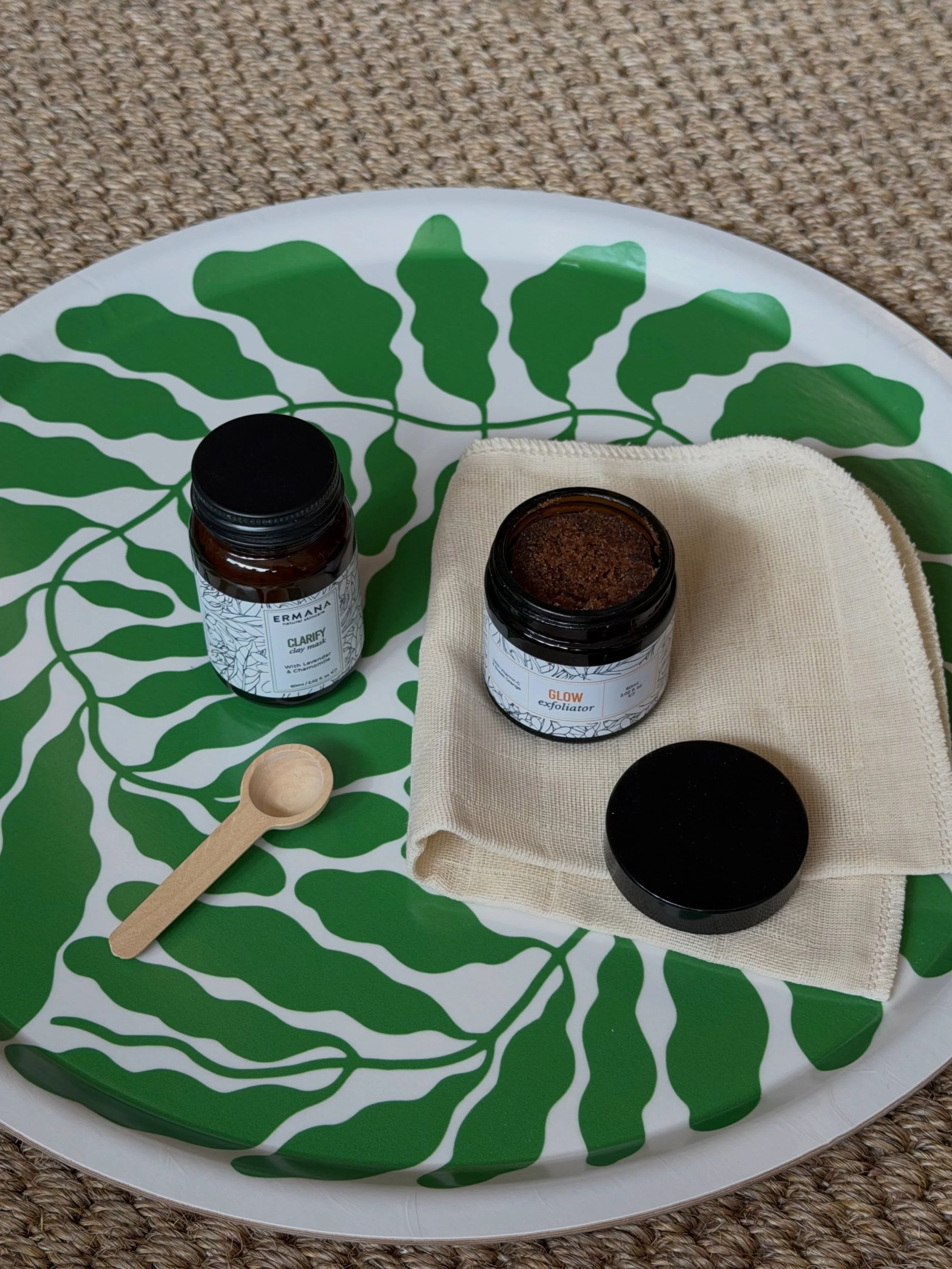 Meet the Makers: Ermana Natural Skincare

Hand-blended on the south side of Glasgow by Claire, @ermanaskincare creates natural, botanical skincare designed to be kind to sensitive skin.

Driven by her own experience with allergies and synthetic addit