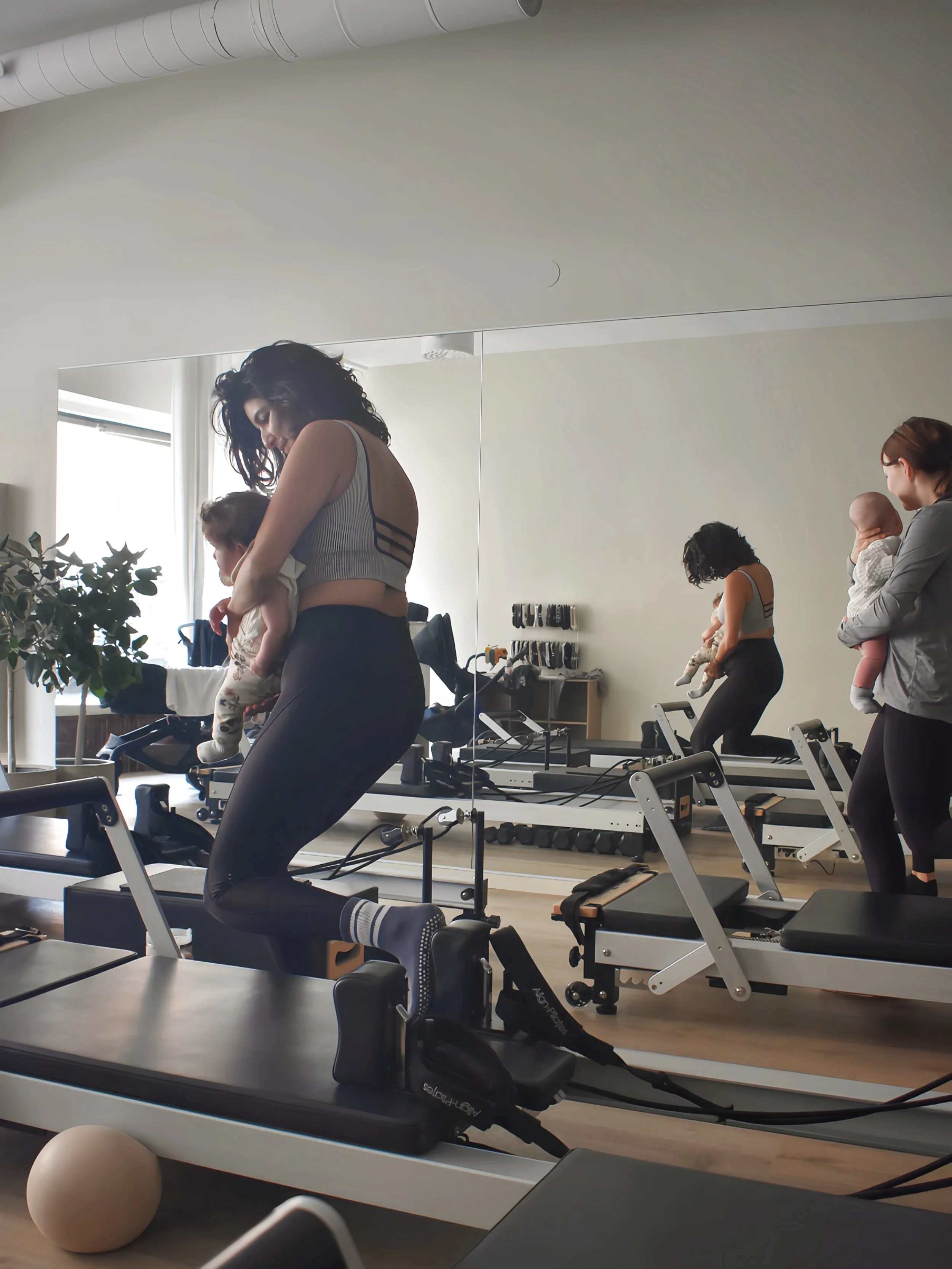 Moments from Baby &amp; Me 🤎

Time to move, get stronger and feel good - with your little one right beside you.

Baby &amp; Me Reformer with Elisabeth 
Mondays 11.00 
Thursdays 15.30

For non-mobile babies &amp; TPR members ✨