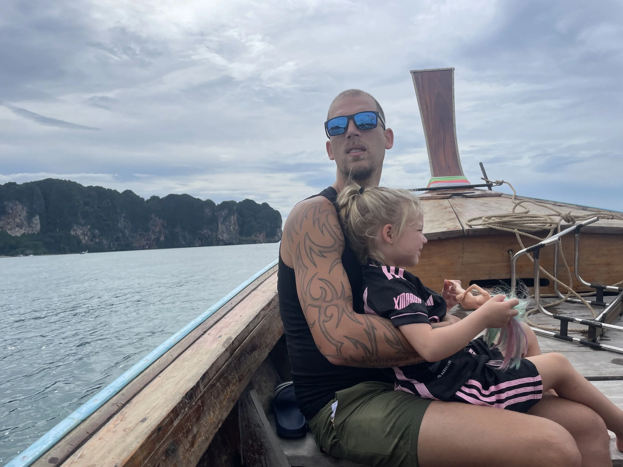 Hoe vervoeren wij ons door Zuid Thailand met kinderen: