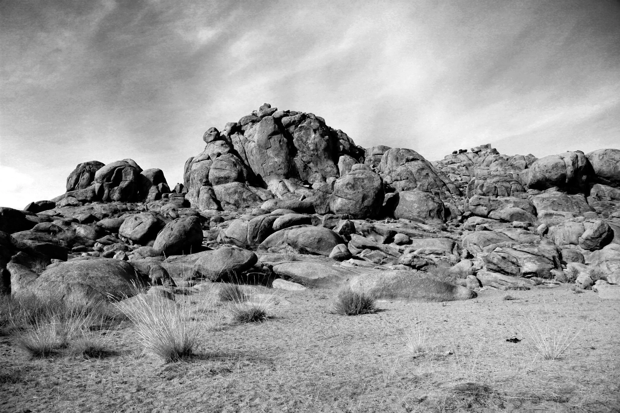 rochers dans un paysage désertique