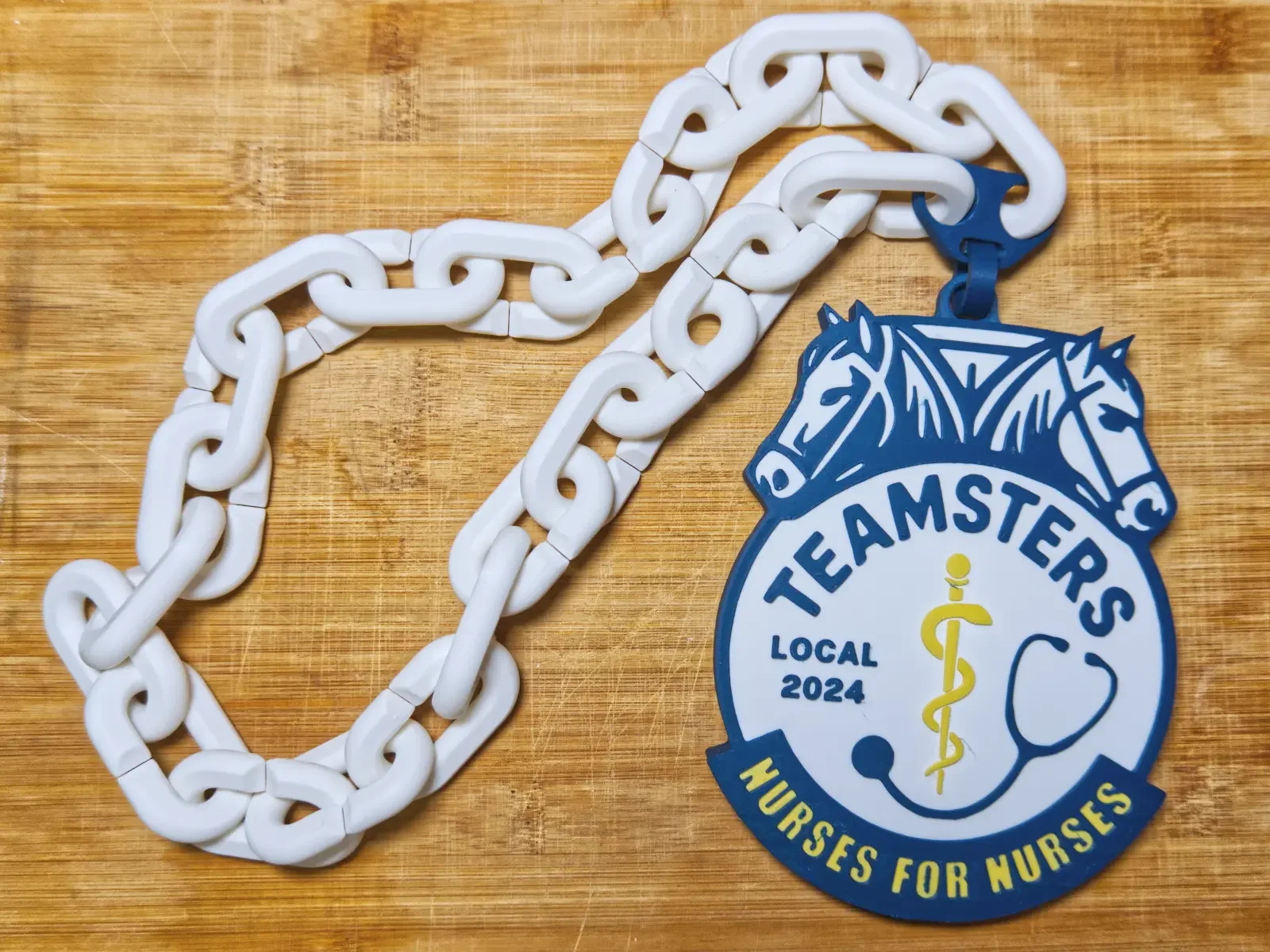 teamsters-2024-nurses-for-nurses-swag-white-chain.webp