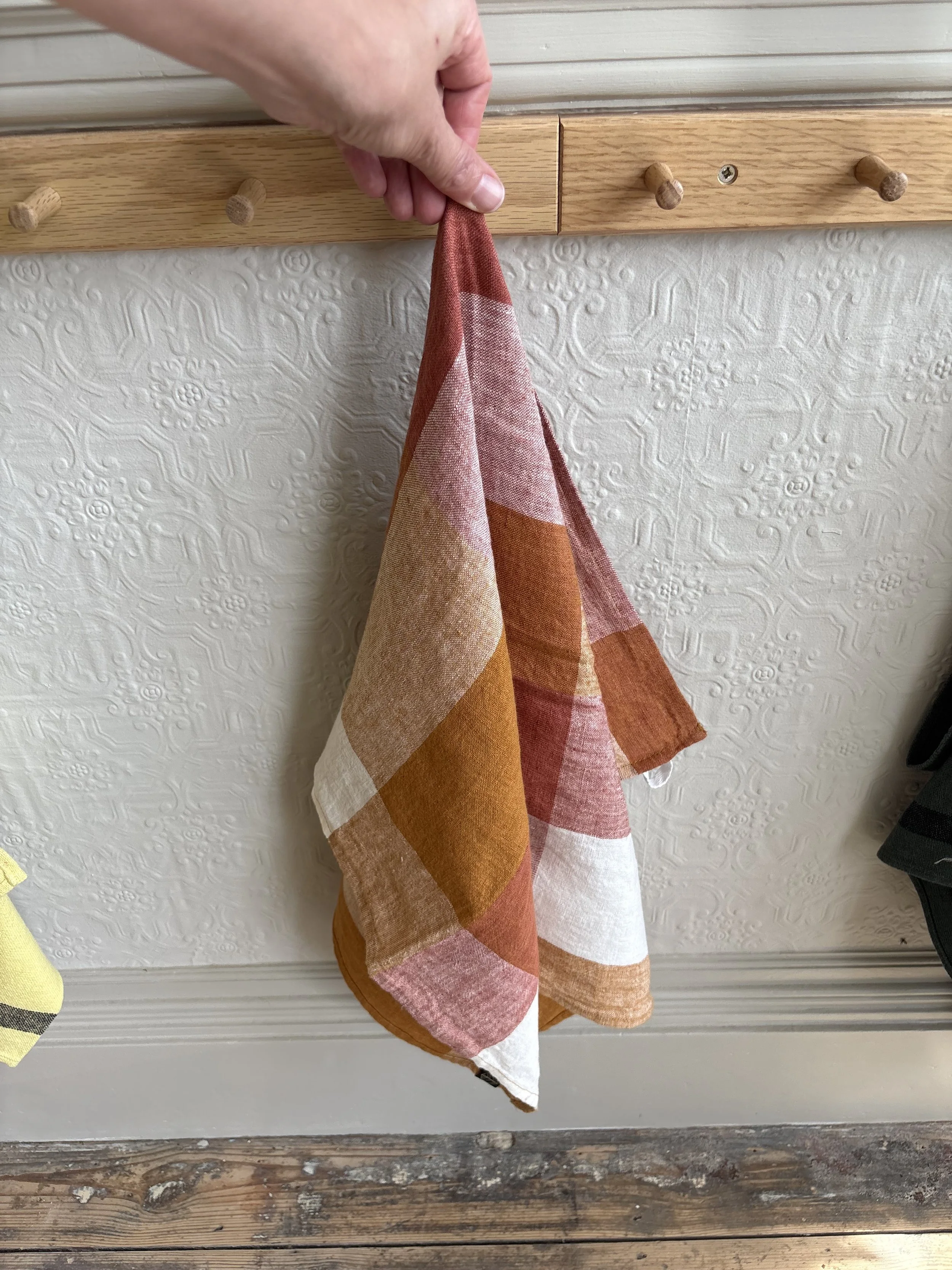 100% Linen Check Teatowel