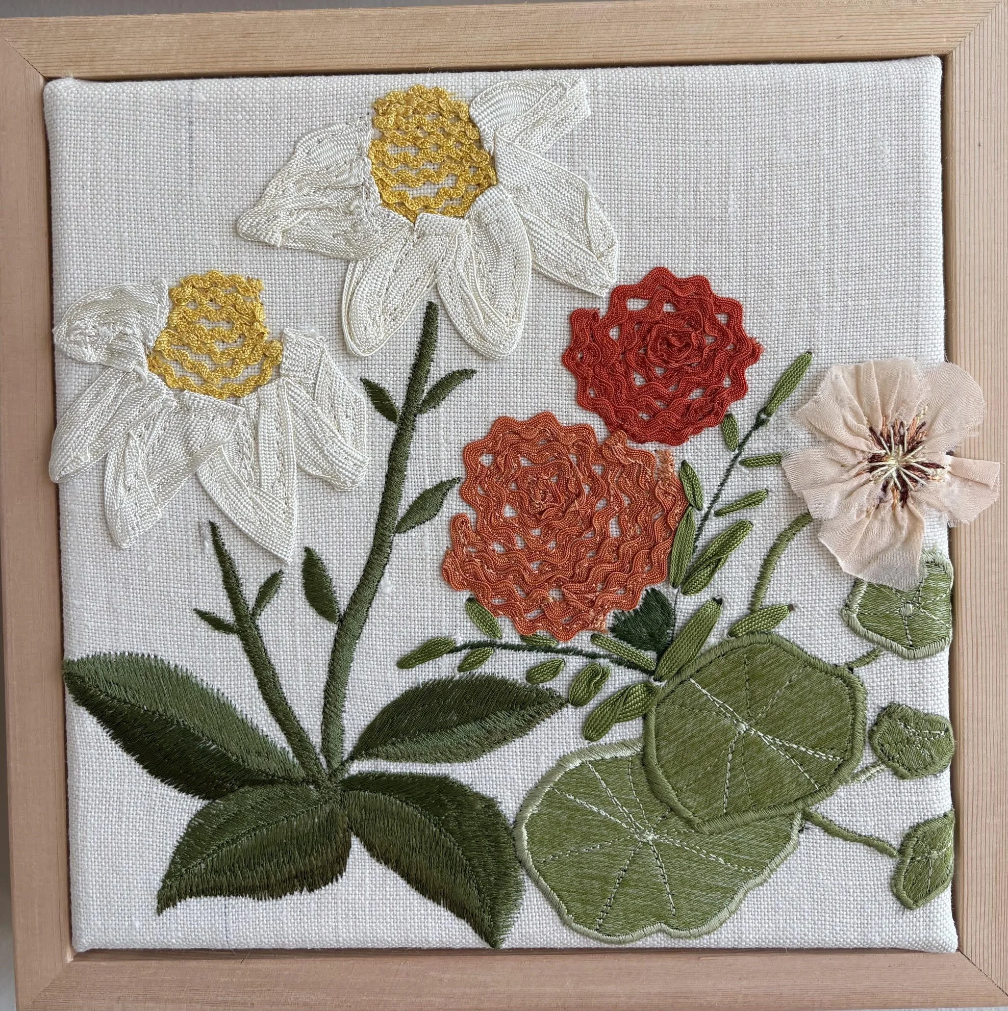 LA10 mixed floral.jpg