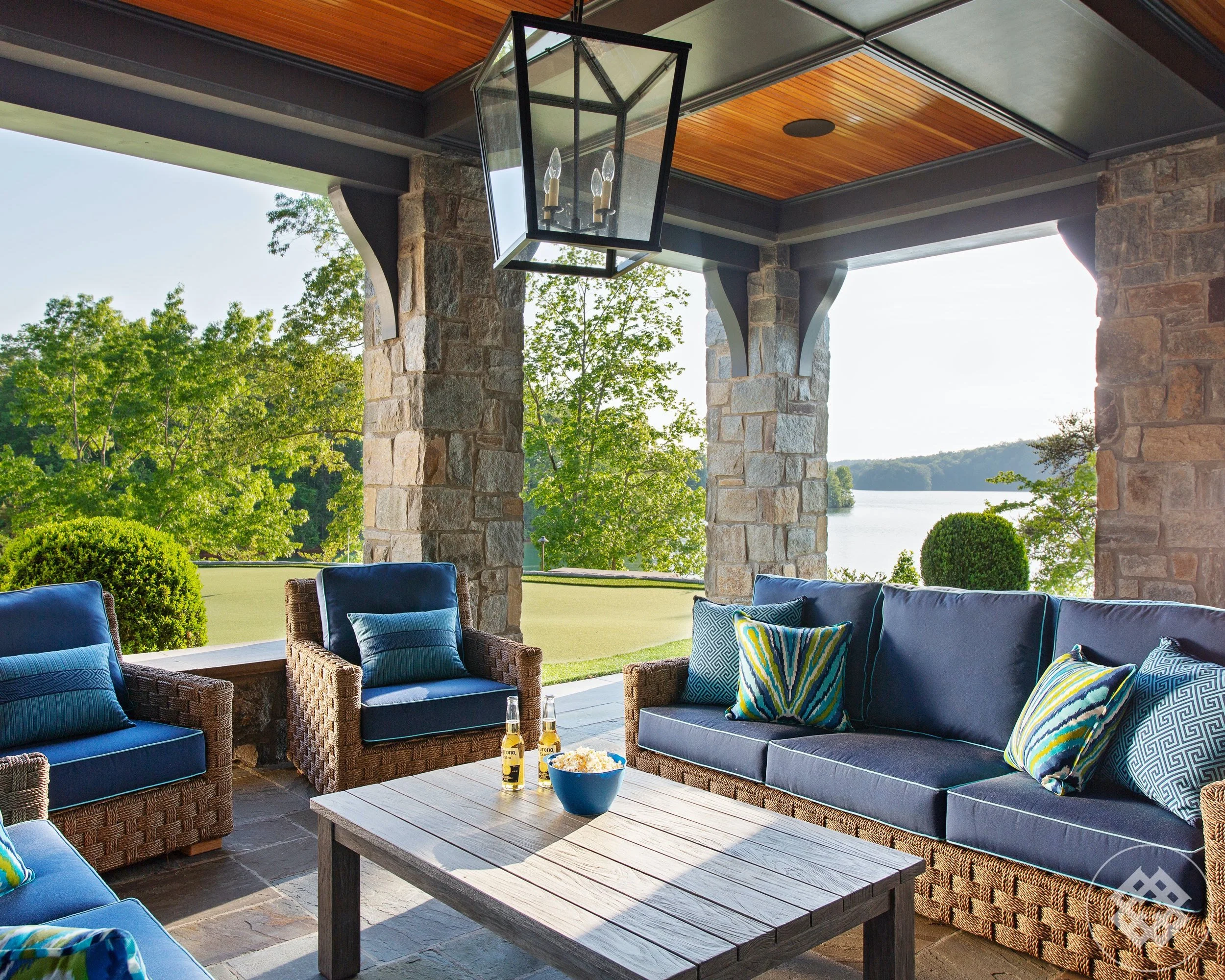 kkl-outdoor-living-overlooking-lake-keowee.jpg
