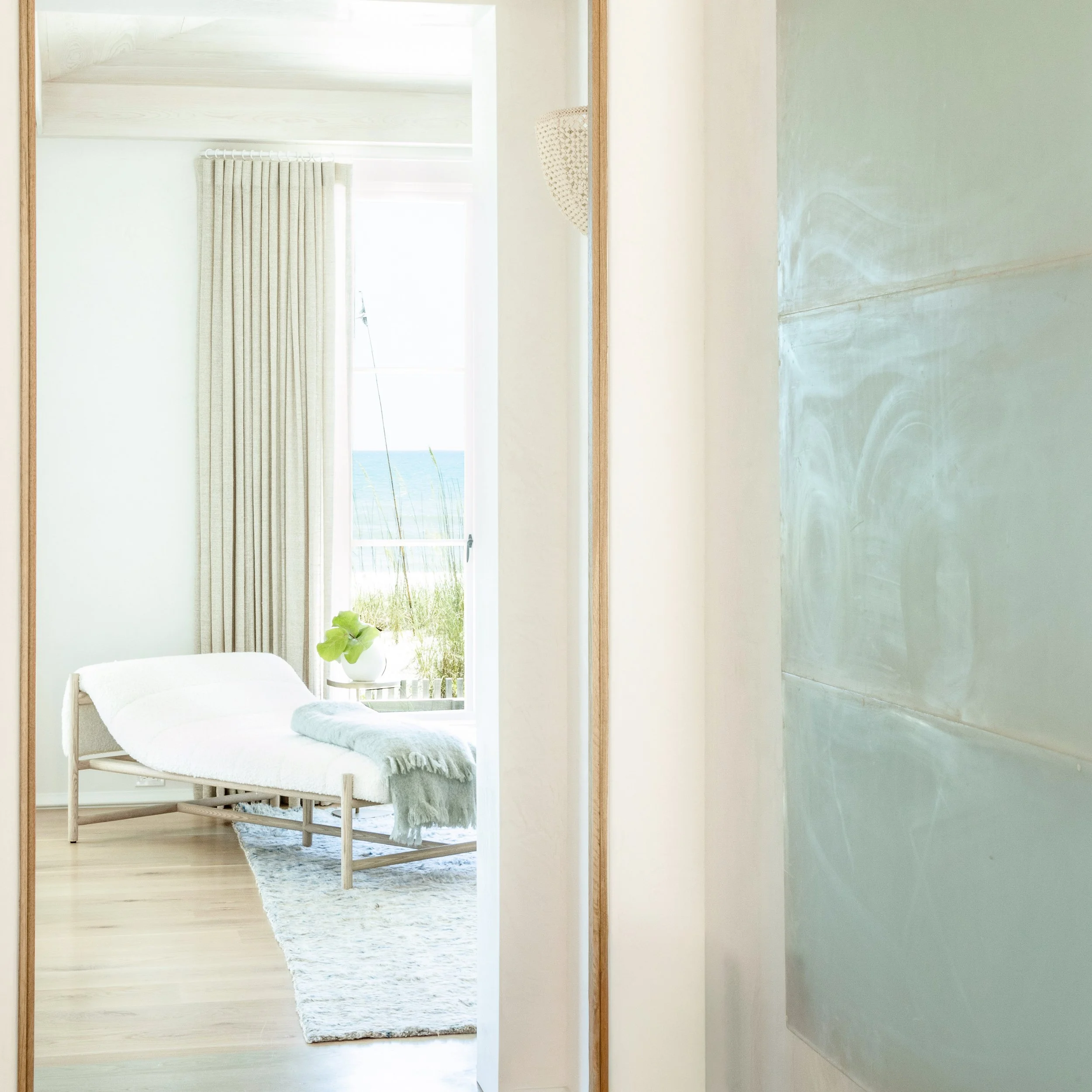 Hughes Chaise 1x1.jpg